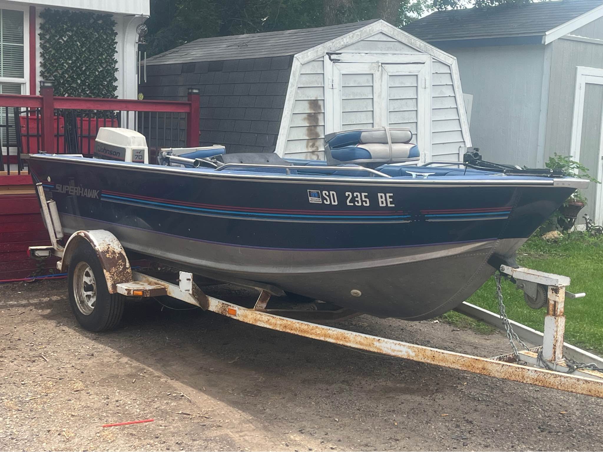 Selling a nice running bout with all you see in picture with title for ...