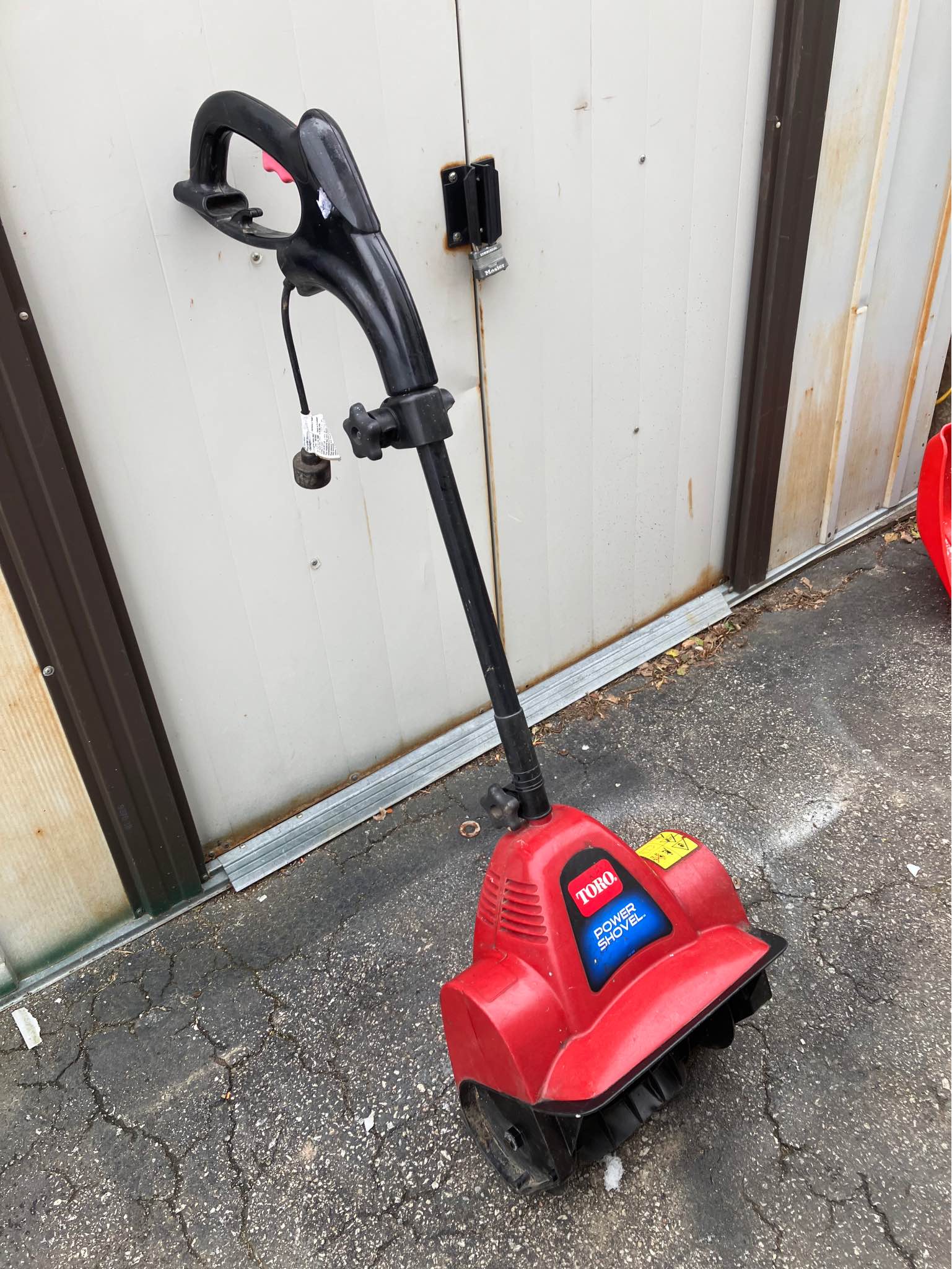Toro 7.5amp 14” electric corded snow shovel. Extension cord not ...