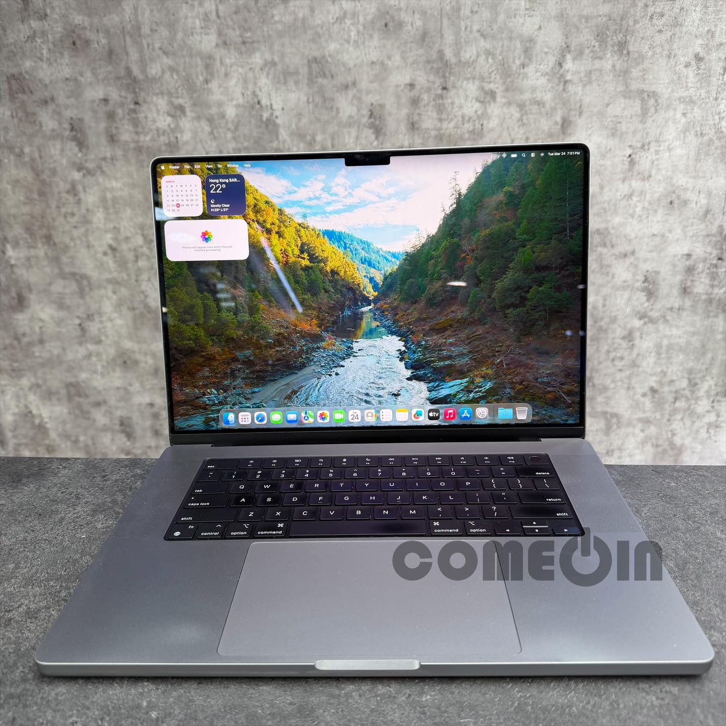 ?MacBook Pro 16-inch M1 Max? •Apple M1 Max Chip •10-Core CPU •32 