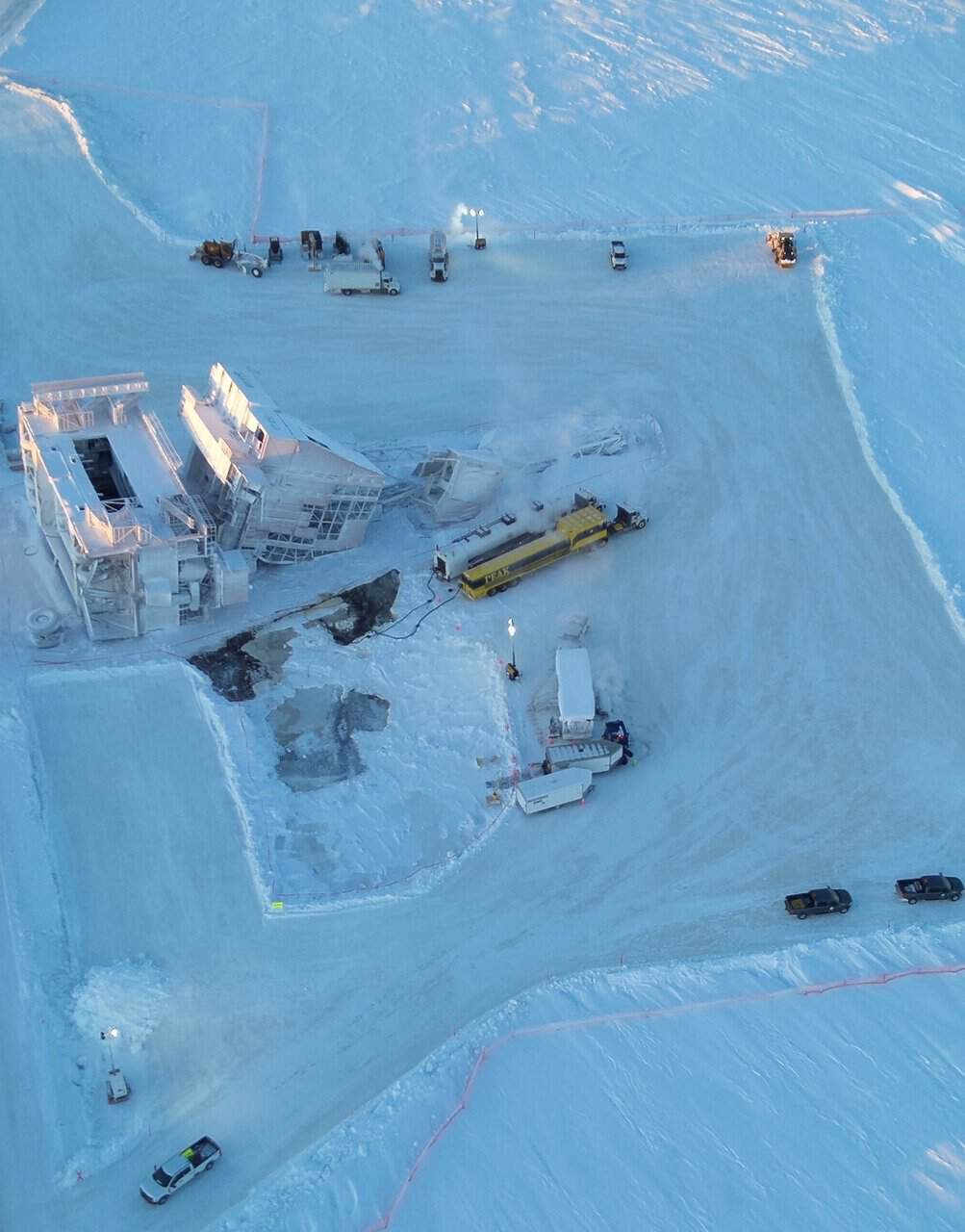 Alaska's - Deconstruction has begun of the massive oil rig that toppled ...