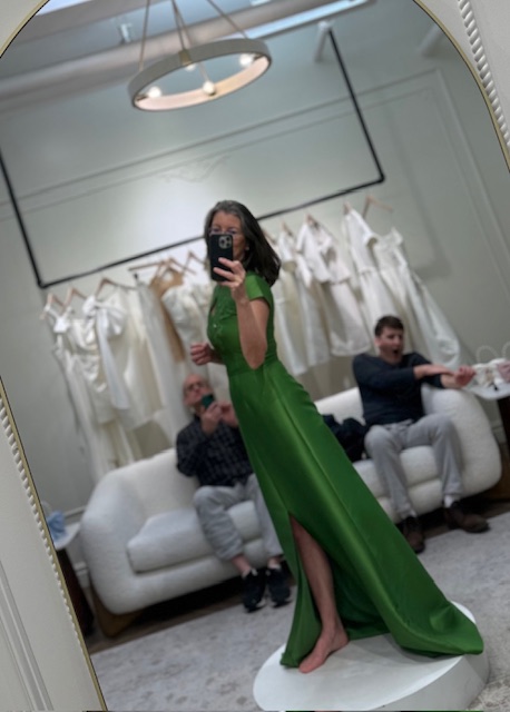green dress for black tie event Finding perfect gowns black-tie weddings special-characteristics_crystals