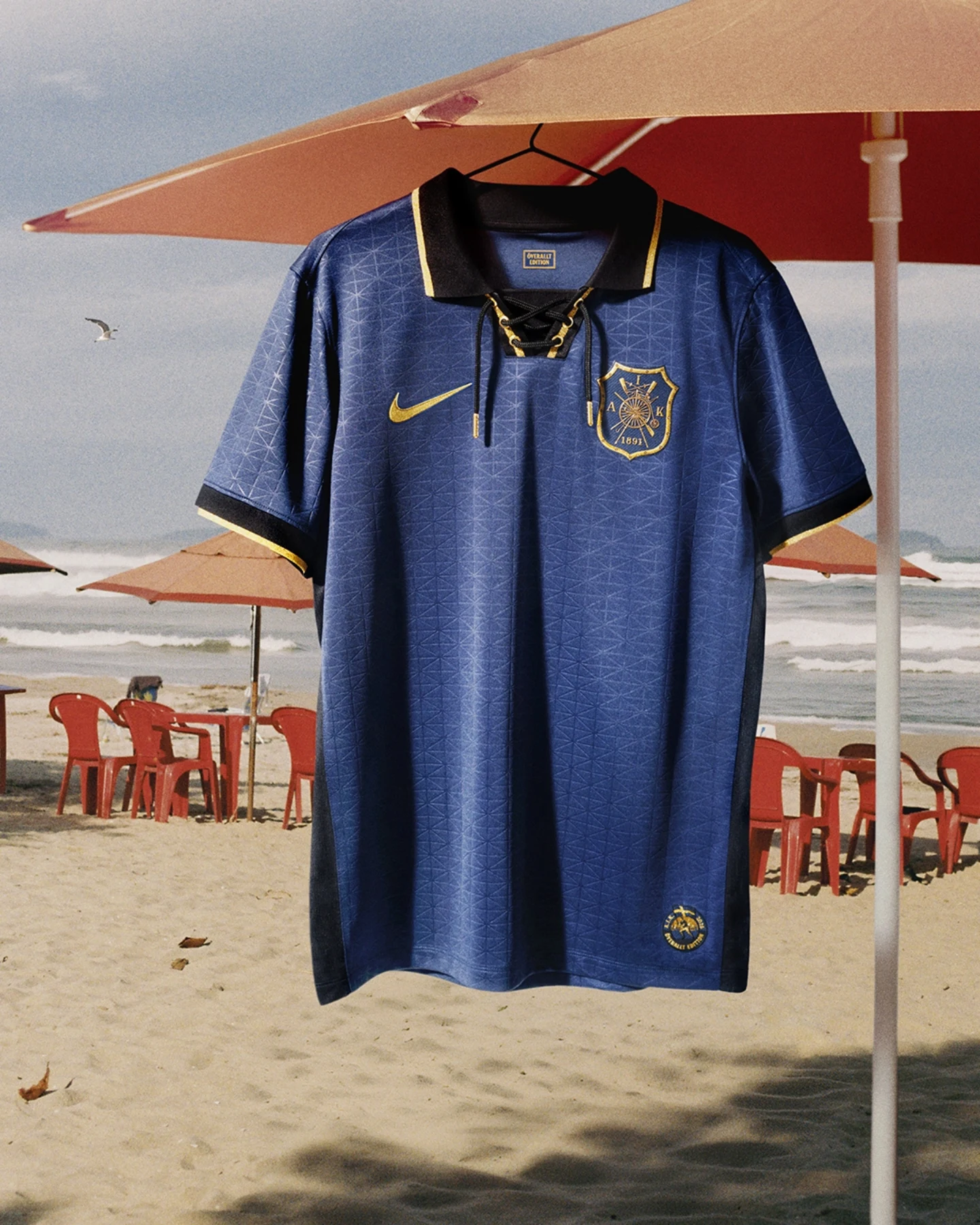 🚨𝑺𝑯𝑰𝑹𝑻 𝑨𝑳𝑬𝑹𝑻: AIK have released a new shirt to