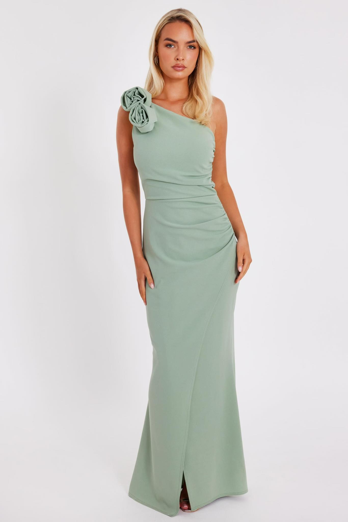 long white bodycon dress Arden | High-Neck Split Maxi With Lace Sleeves Color:Red White Dot colour:kimberly-low-back-sequin-dress-silver-4 Shop the 43 Best This style will not