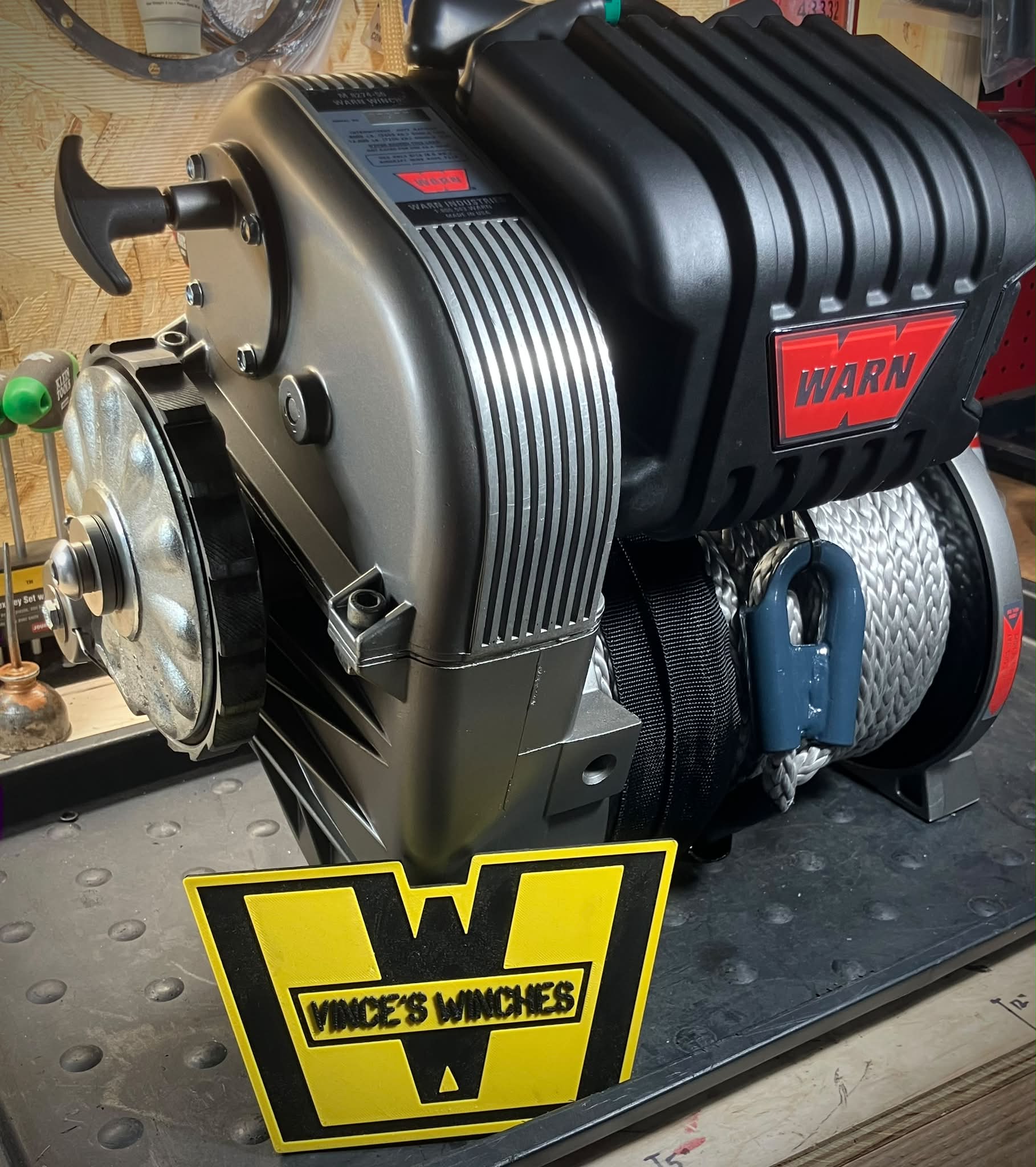 What was the original color of a 1981 Warn 8274 winch?