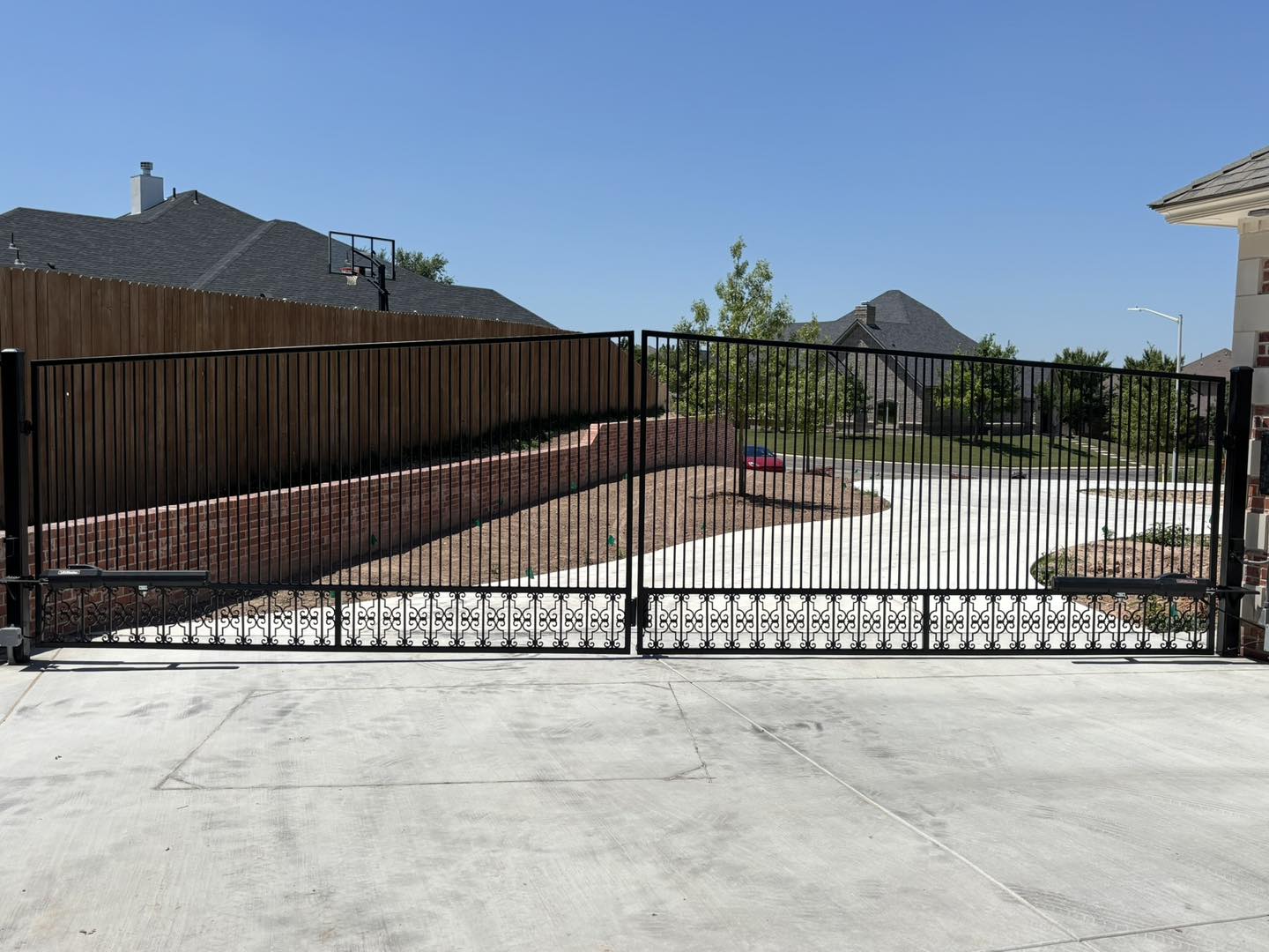 🚪 Custom Gates,... - Outdoor Escapes and Custom Iron Works | Facebook