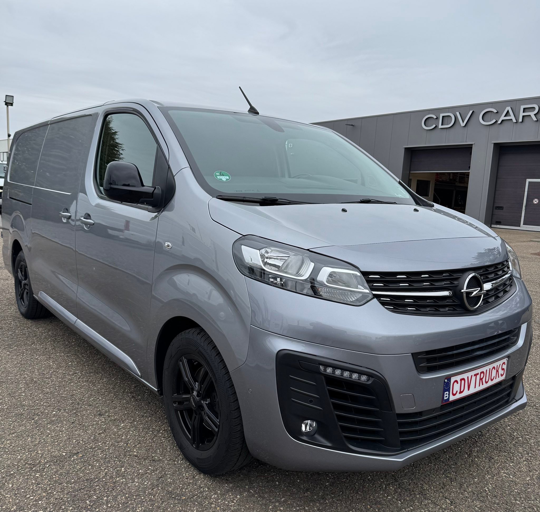 CDV CARS - Te koop: Opel Vivaro 2.0 Diesel – Lichte vracht... | Facebook