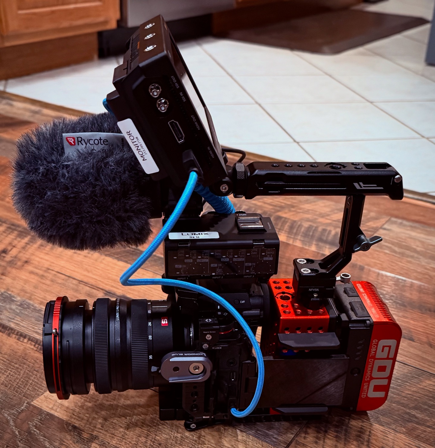 My Panasonic/Lumix S1 ii rig. Check out my video about this camera 