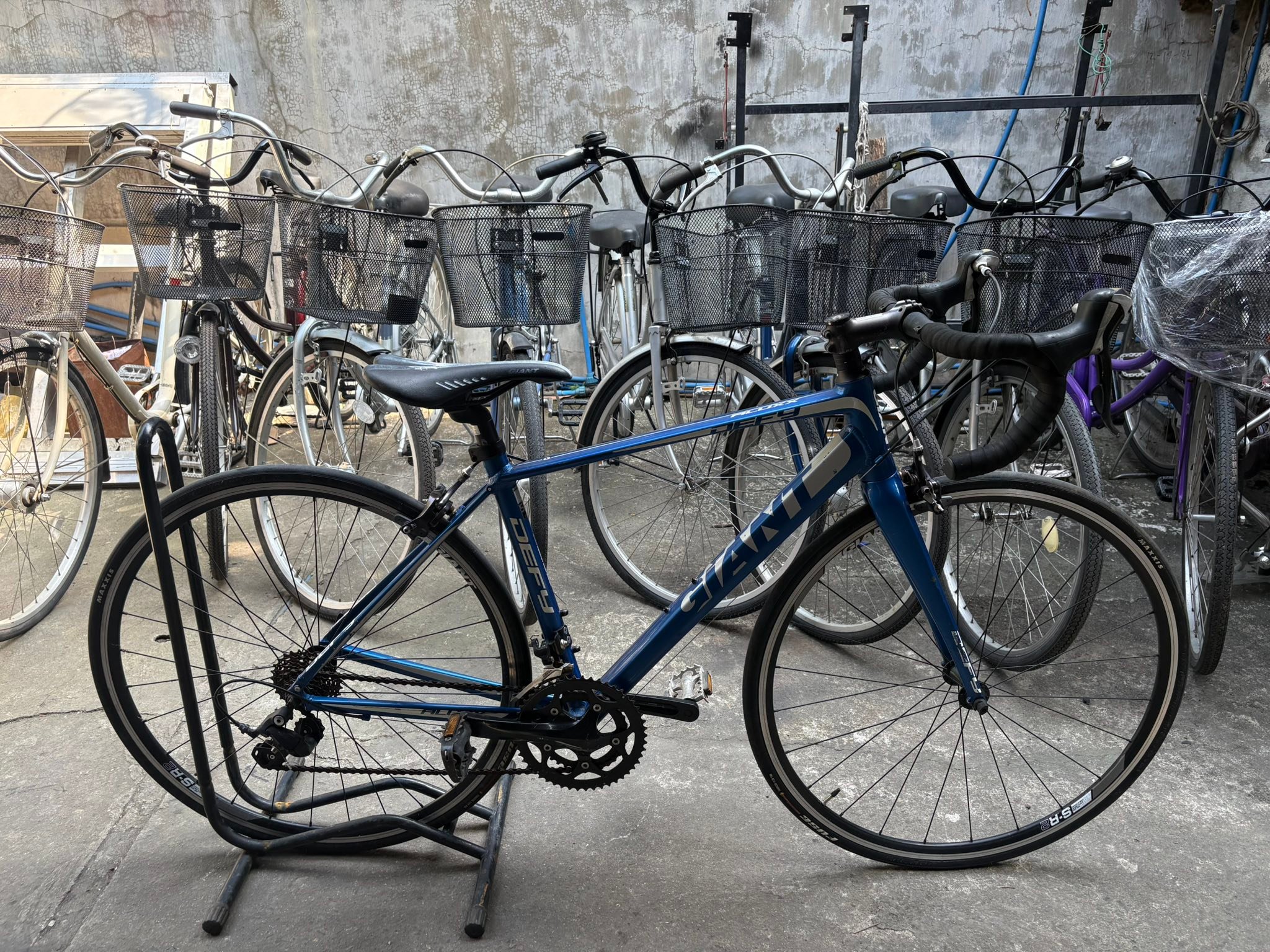 Giant Defy 700c (Small) Toptube 51cm Seattube 47cm Aluminum Alloy