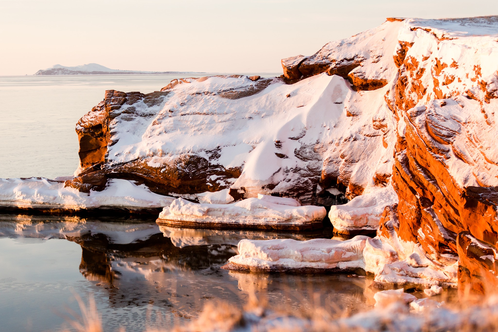 Tourisme - On dit que l’hiver est froid… Regardez cette lumière. 🔥 ️ 💬 ...