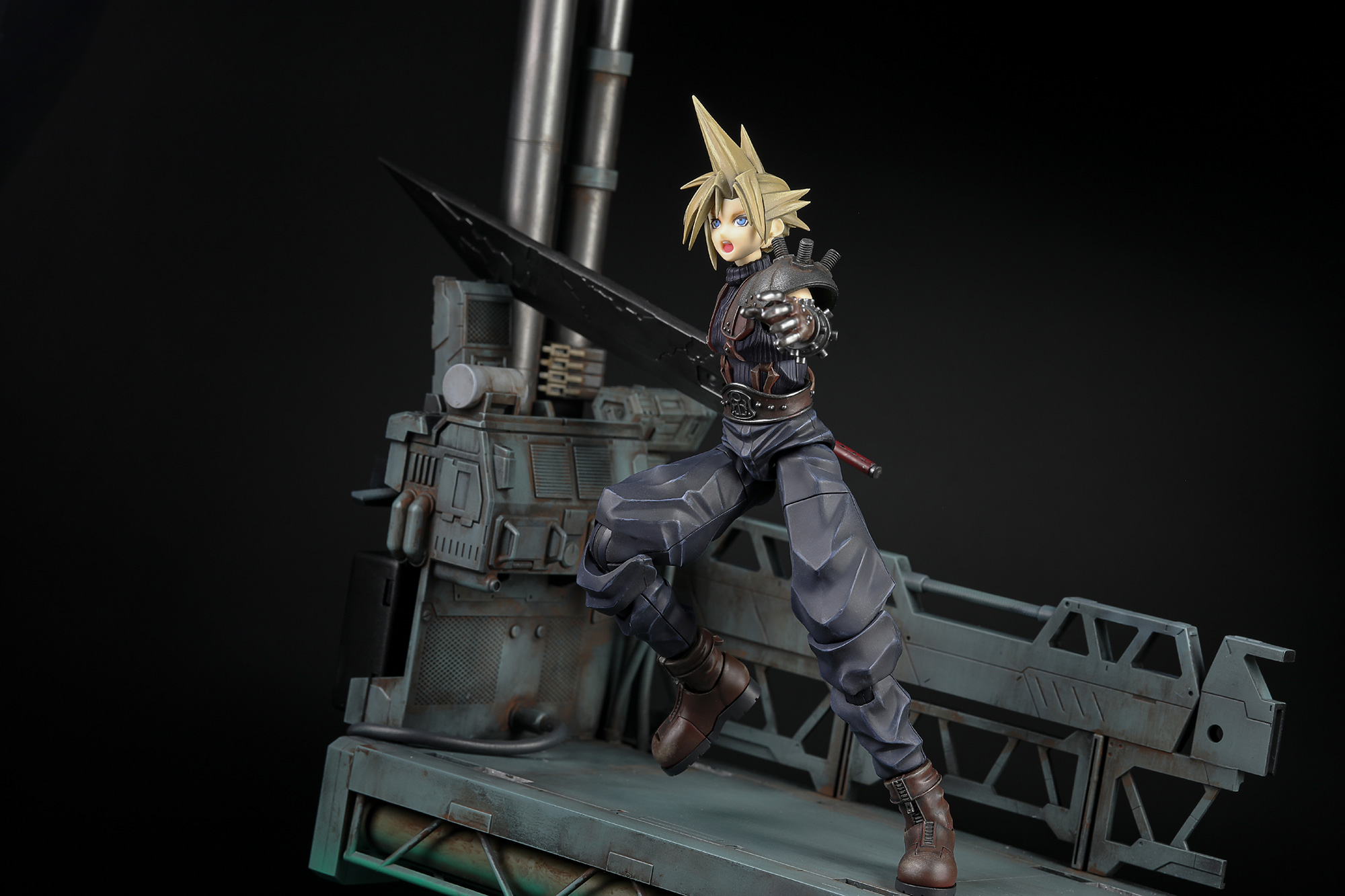 Final Fantasy VII Structure Arts - Cloud Strife, to be released