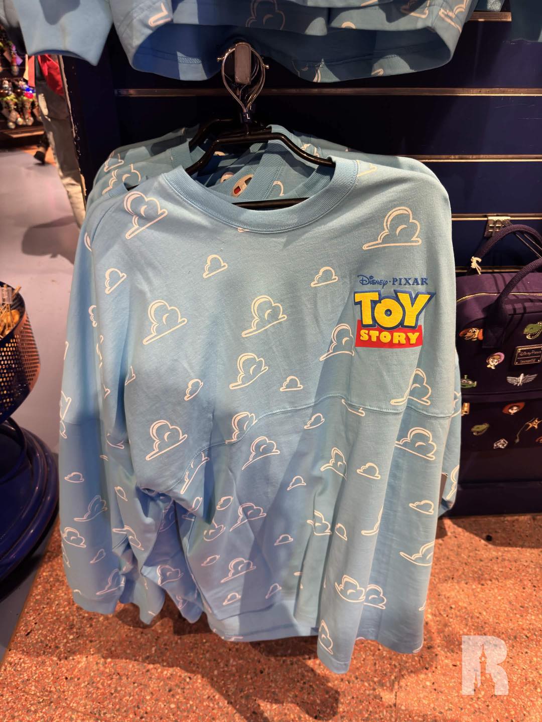 🇫🇷 Spirit Jersey Toy Story 5 exclusif à Disneyland Paris (80