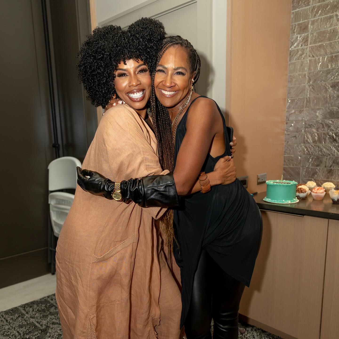 Terri J. Vaughn... - Terri J. Vaughn (OFFICIAL PAGE)