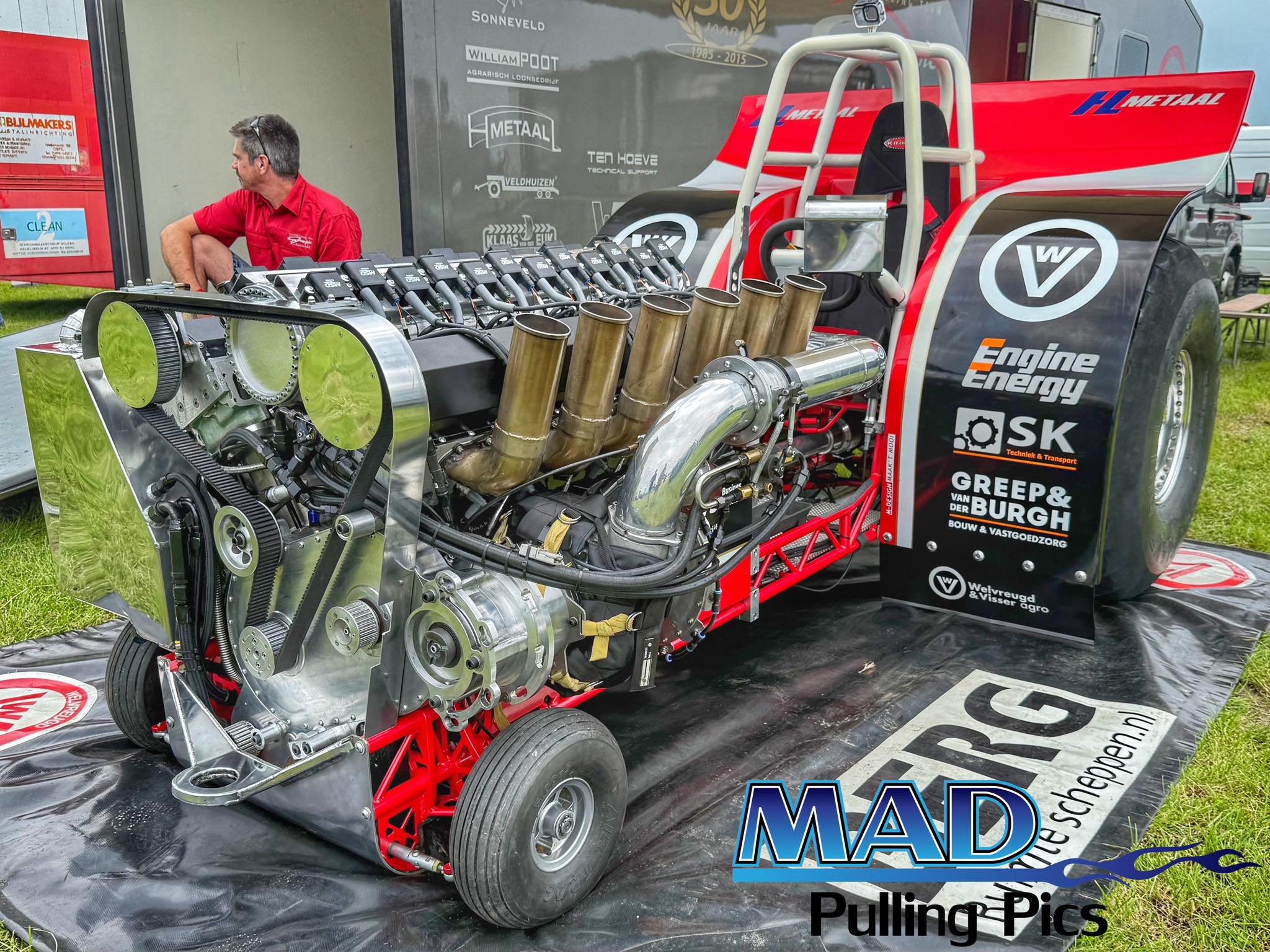MAD - V12 ROVER METEOR WITH A PROCHARGER?! Yeah they got that too ...