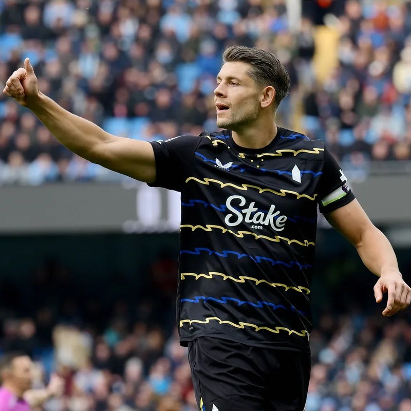 30' A solid start from Everton who... - Everton Football Club | Facebook