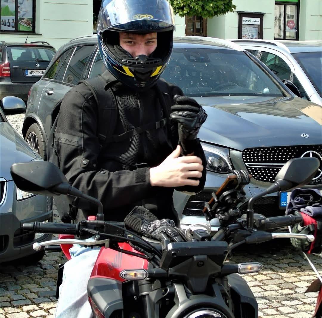 meshcore Polska | 📡 Custom-built MeshCore repeater for Brno | Facebook