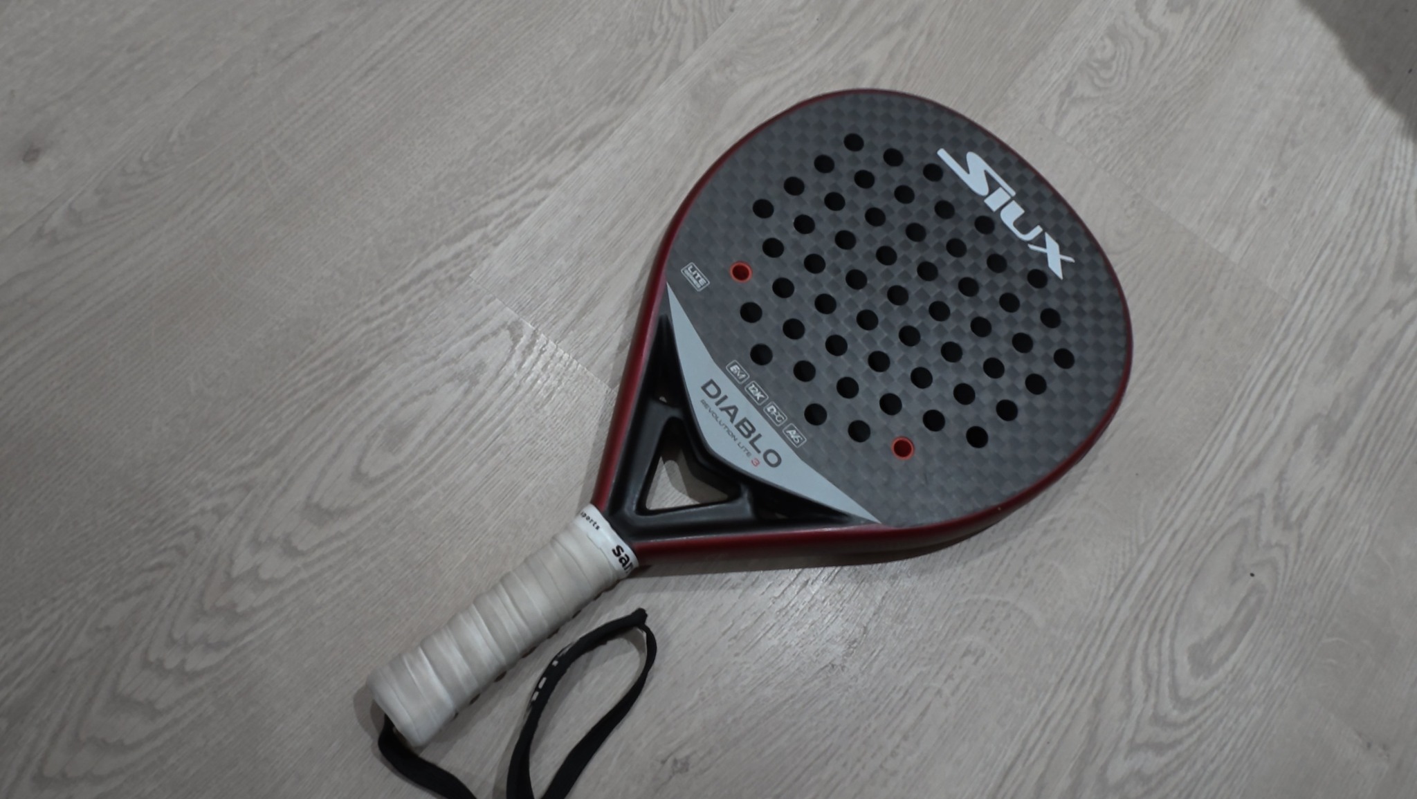 SIUX Raquette Padel Diablo Revolution Lite 3 - Puissance Et Contrôle