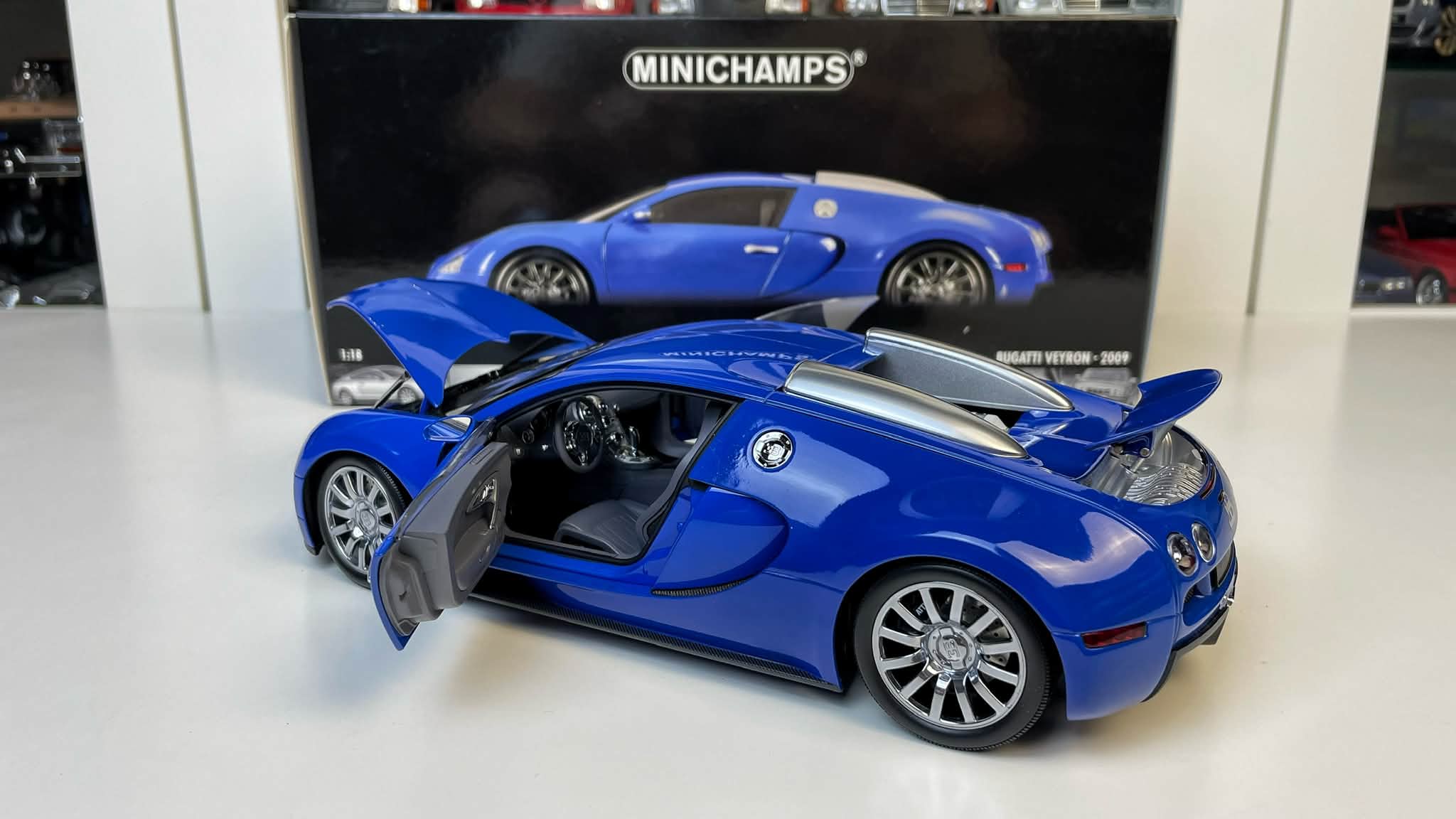 Bugatti Veyron - Minichamps 1:18 scale