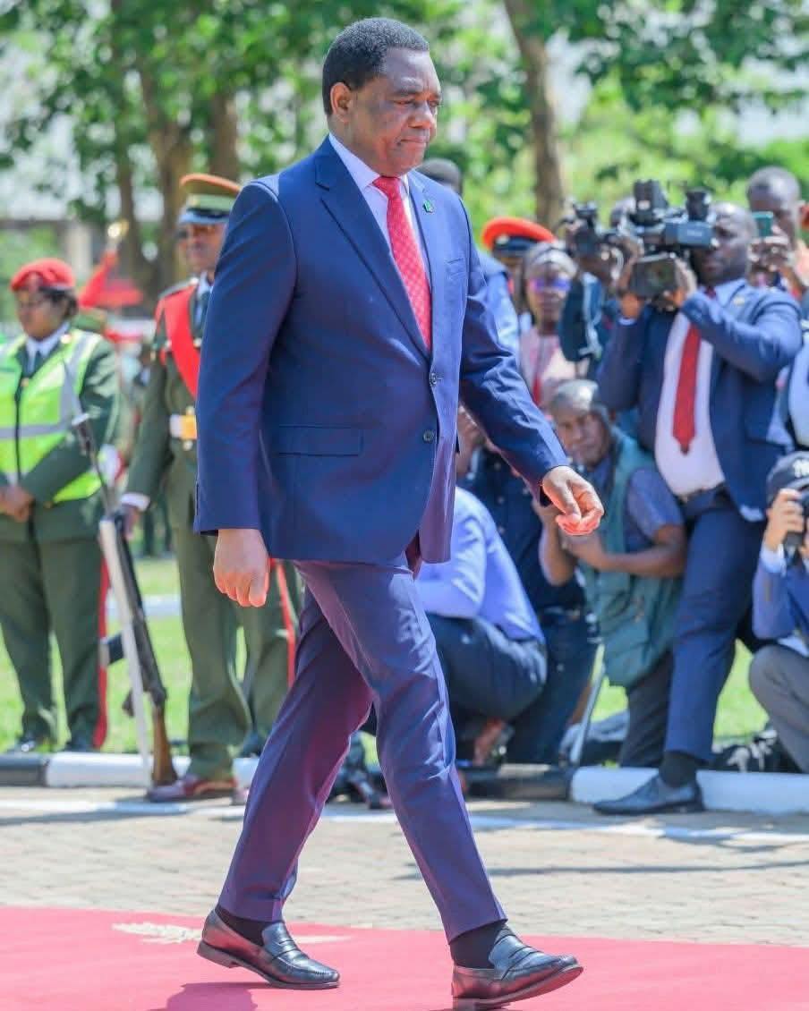 Chair - Nakamba pa ma slim suit ya ECL, abena Jito bayamufwika itoloshi ...