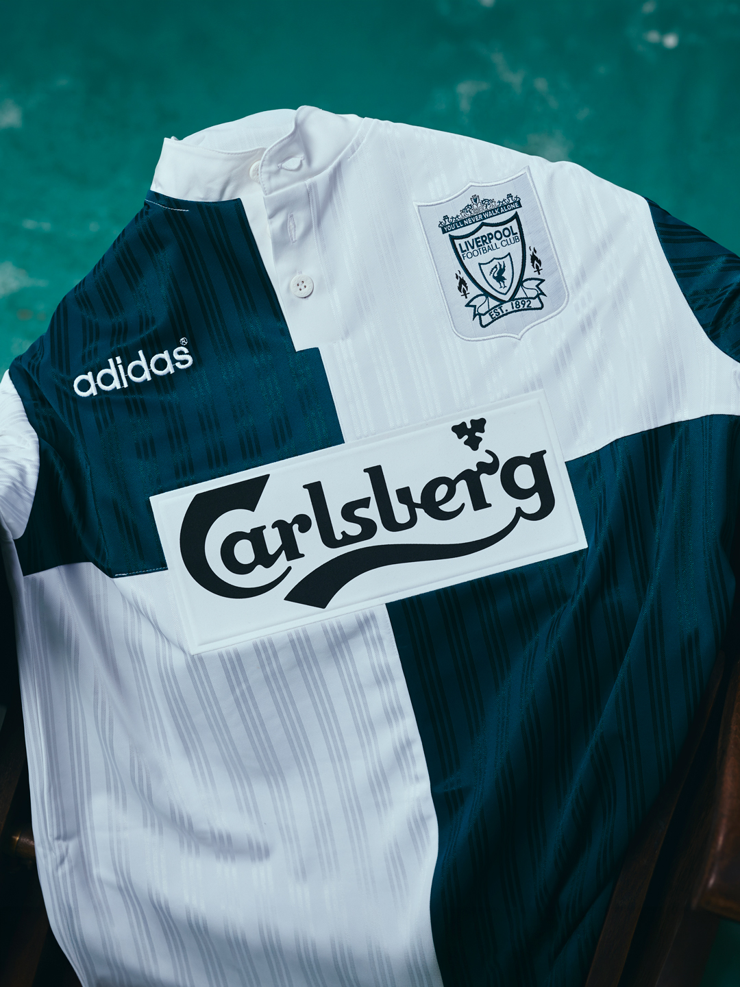 The legend returns! ⚽💥 adidas brings back the Liverpool 1995/96