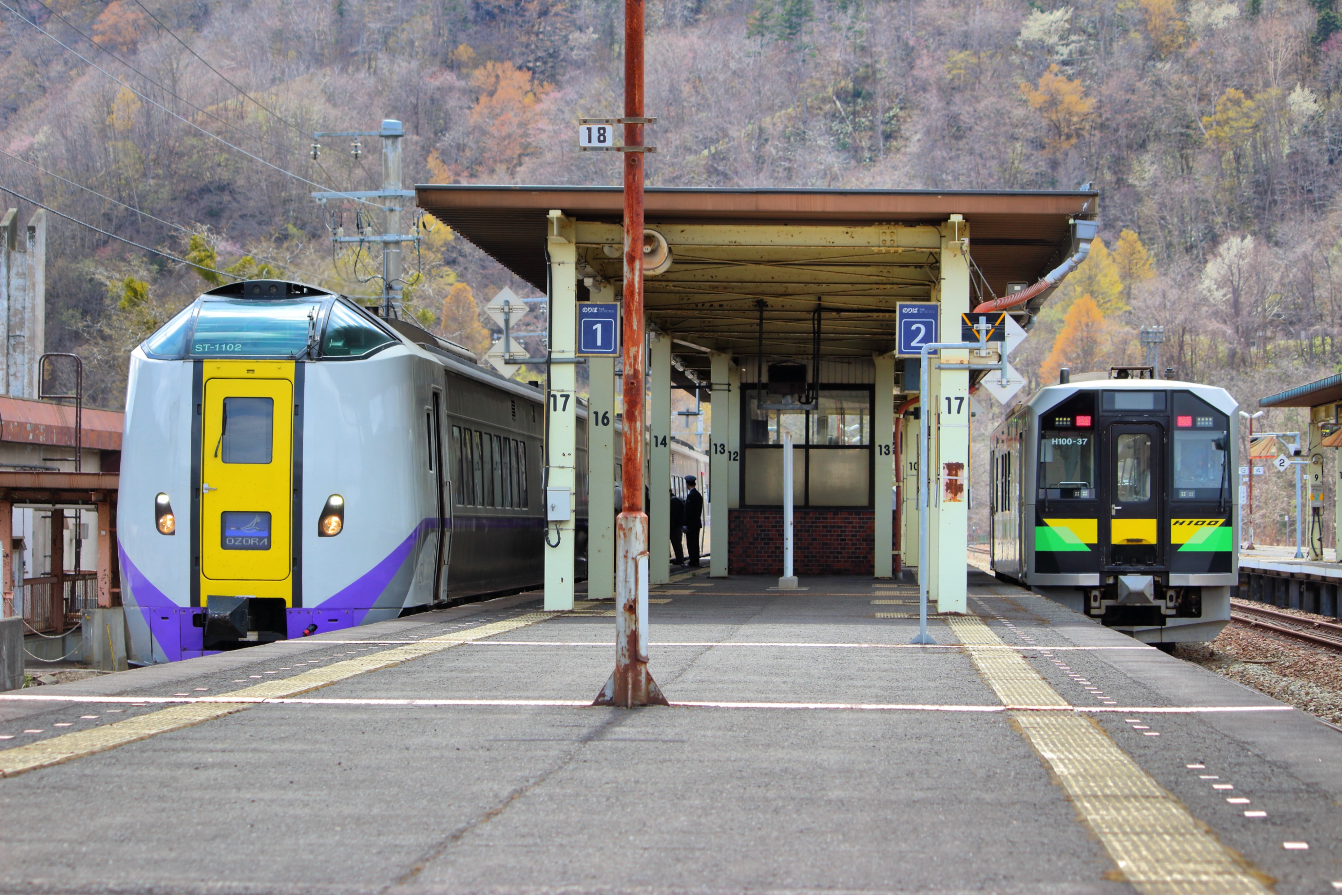 北海道の鉄道情報局 - 苗穂工場で珍しい車両が留置されていますよ