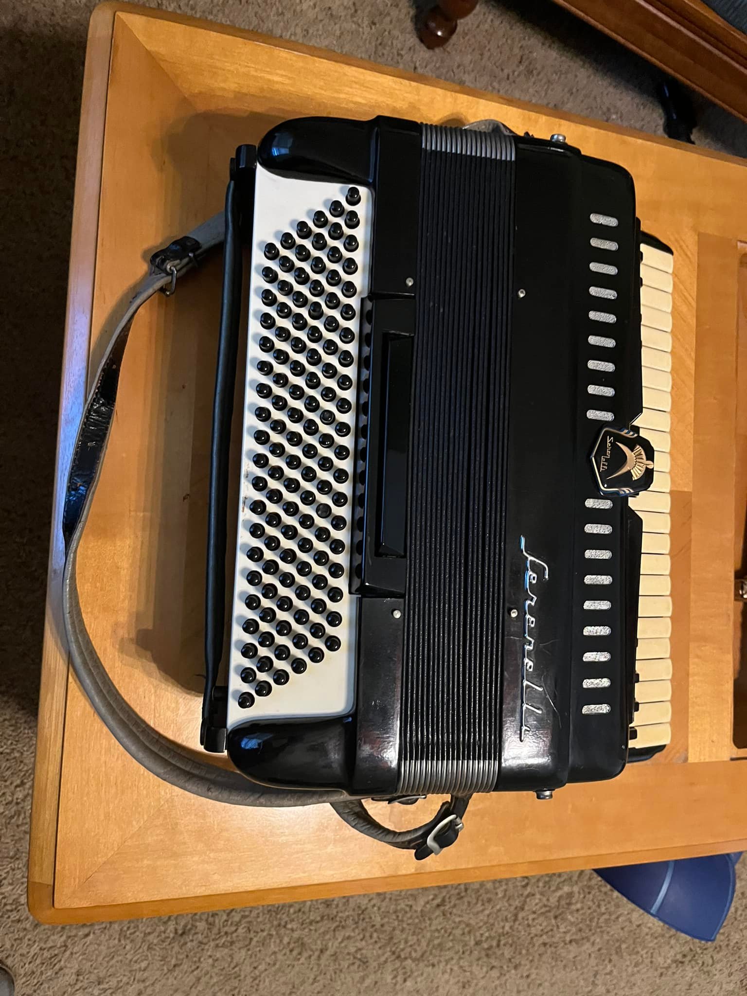 Hi. from Italy, a fine machine for fine music.