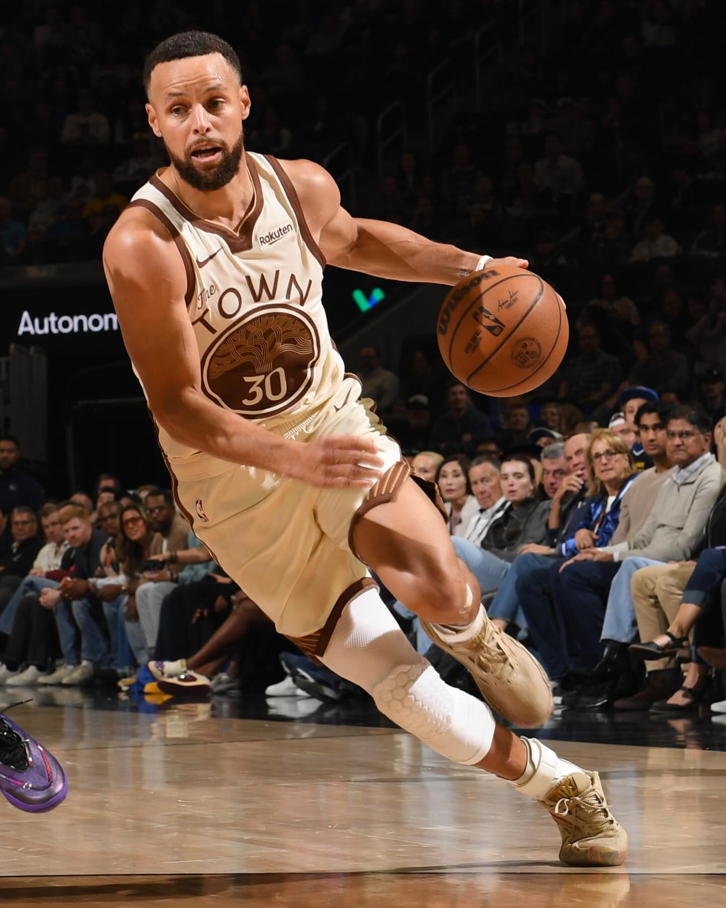 Wardell Curry is rocking an unreleased ANTA Kai 3 colorway against