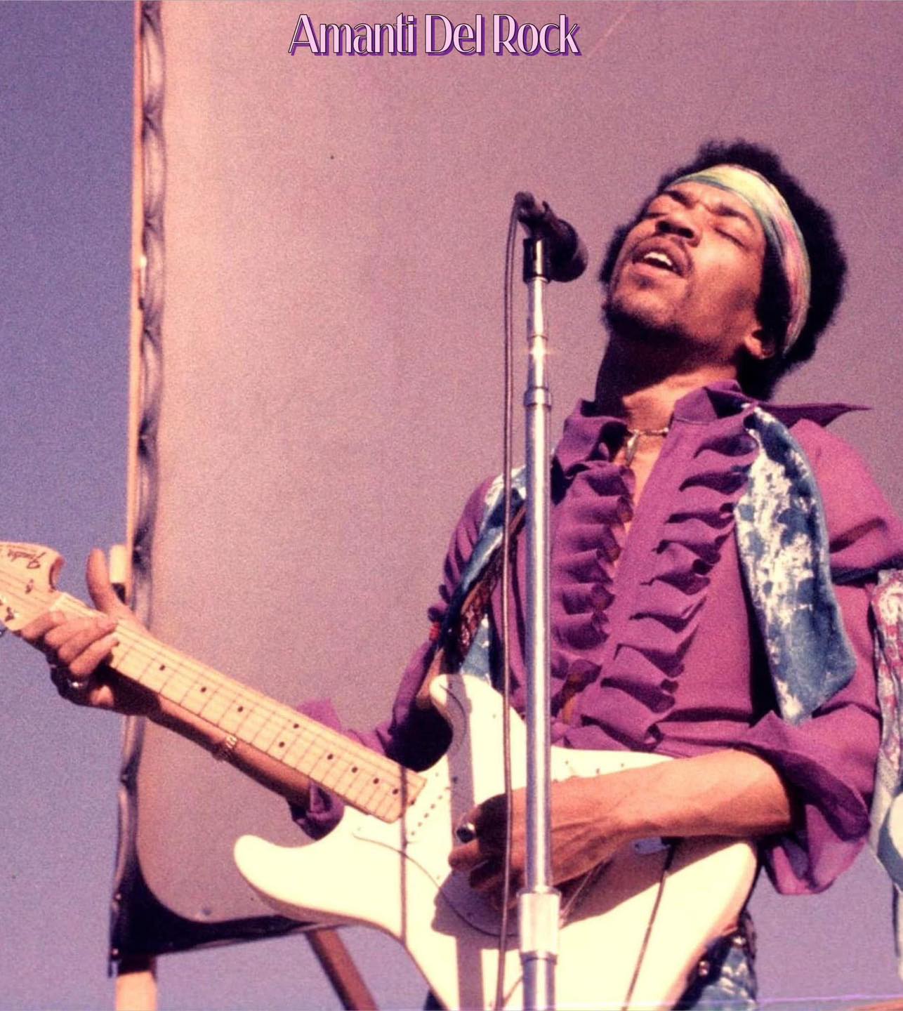 Jimi Hendrix performing “Foxy Lady” at the San Jose Pop Festival