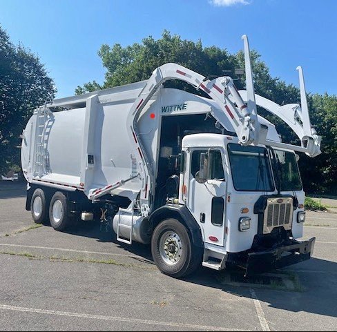 2017 Peterbilt 320 labrie superduty 40yd front load - Commercial ...