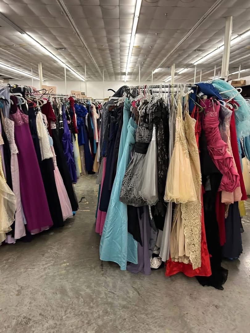 dress stores near me for graduation Free Prom/Graduation Store on March 28th, 9am-1pm. All high School students who need clothing or prom may come. We have boys suits and tuxedos, shirts, ties, shoes, and hygiene items MOTB Fall