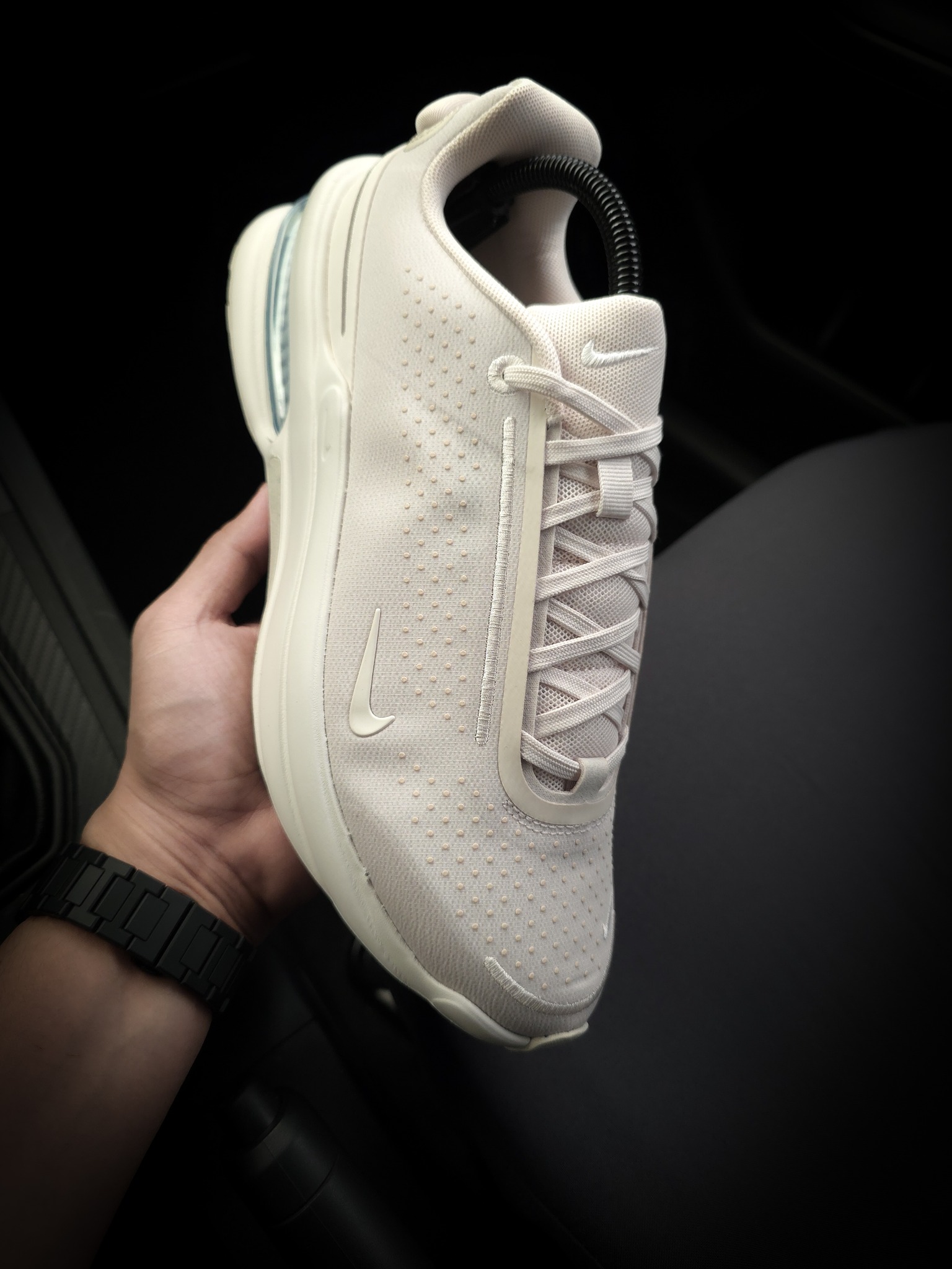 CLEARANCE SALE‼ FOR 1,895 ONLY‼ Nike Upturn SC Light Orewood Brown 