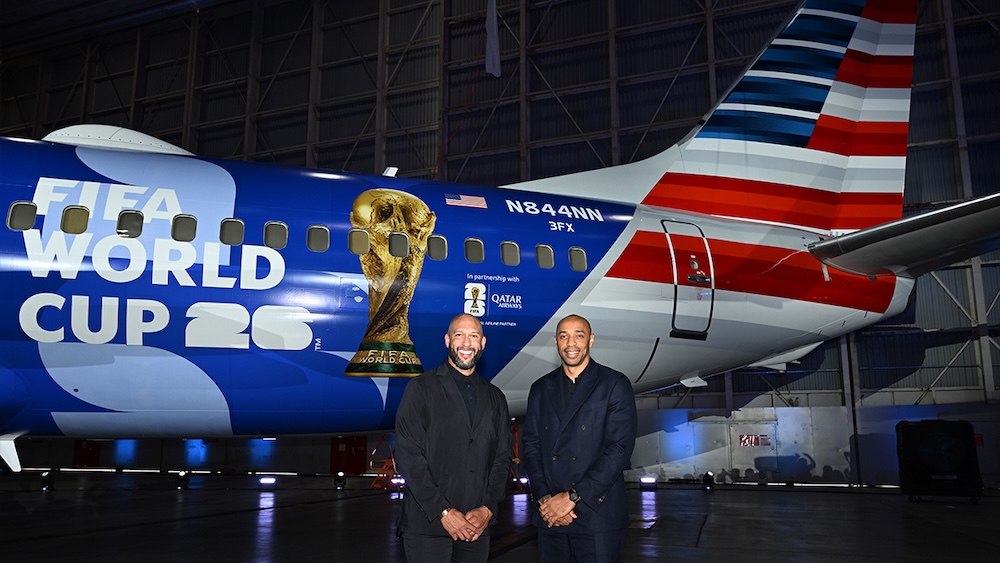 ろくさん専用ですQatar✕アメリカン航空 American Airlines is debuting a special sports-themed aircraft