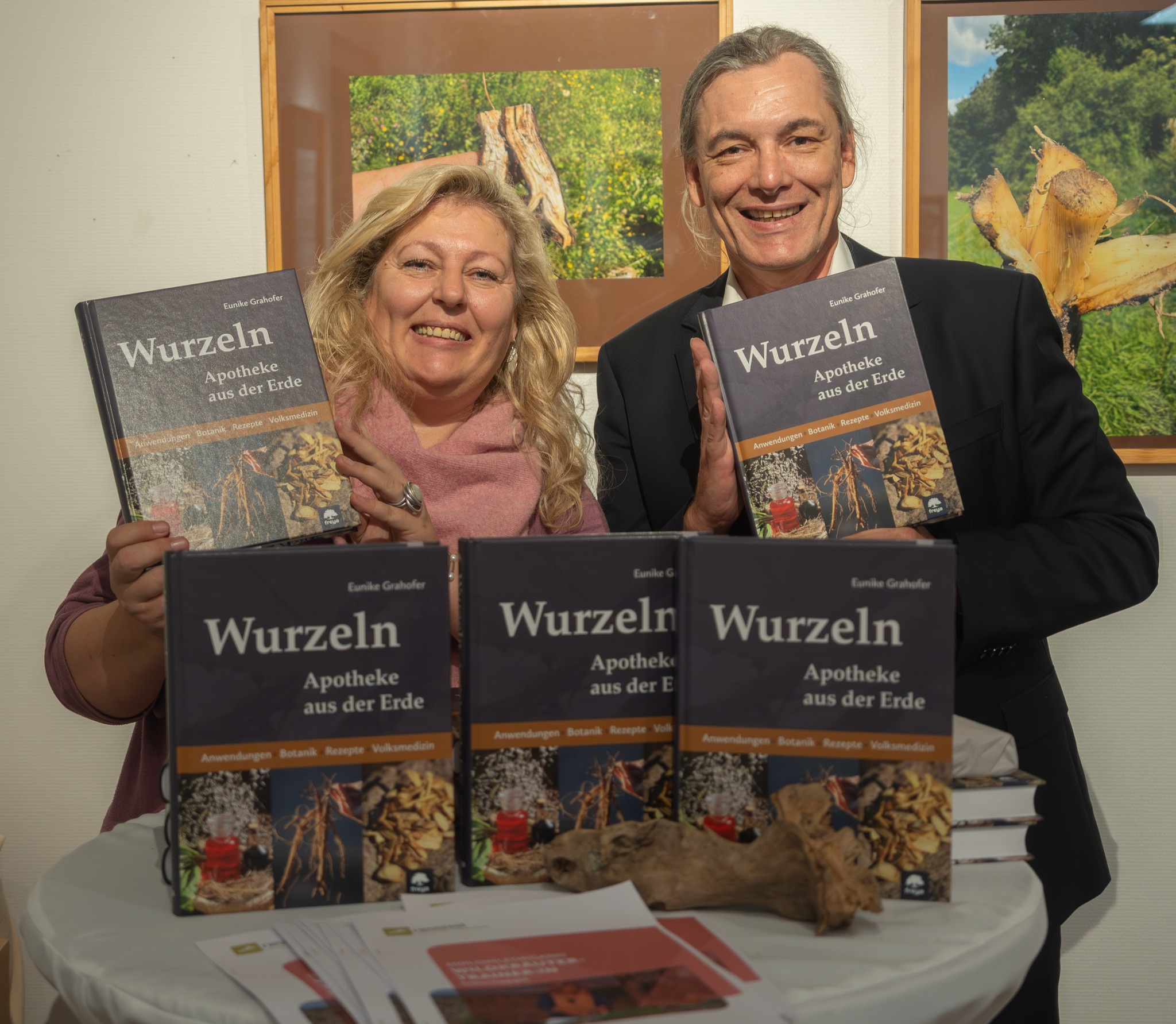 Freya Verlag - Der Freya-Adventkalender öffnet sein 11. Türchen! 😍 ...