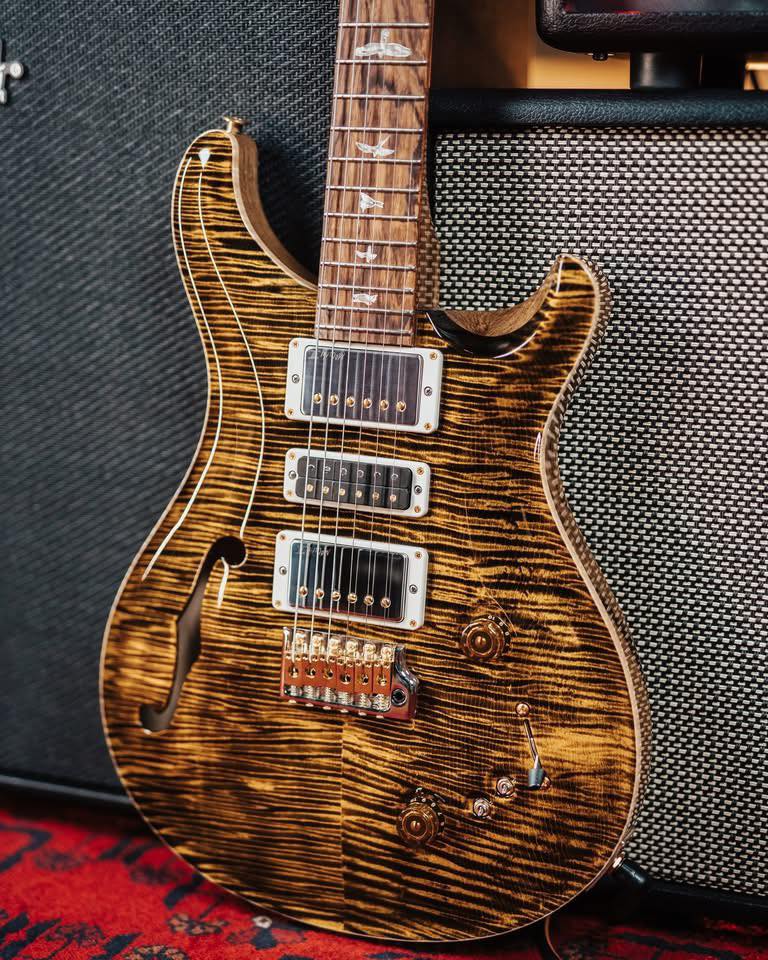 Music - 🚨 บทสรุปแห่งปีของการเฉลิมฉลอง 40 ปี PRS Guitars 🦅 — PRS 40th ...