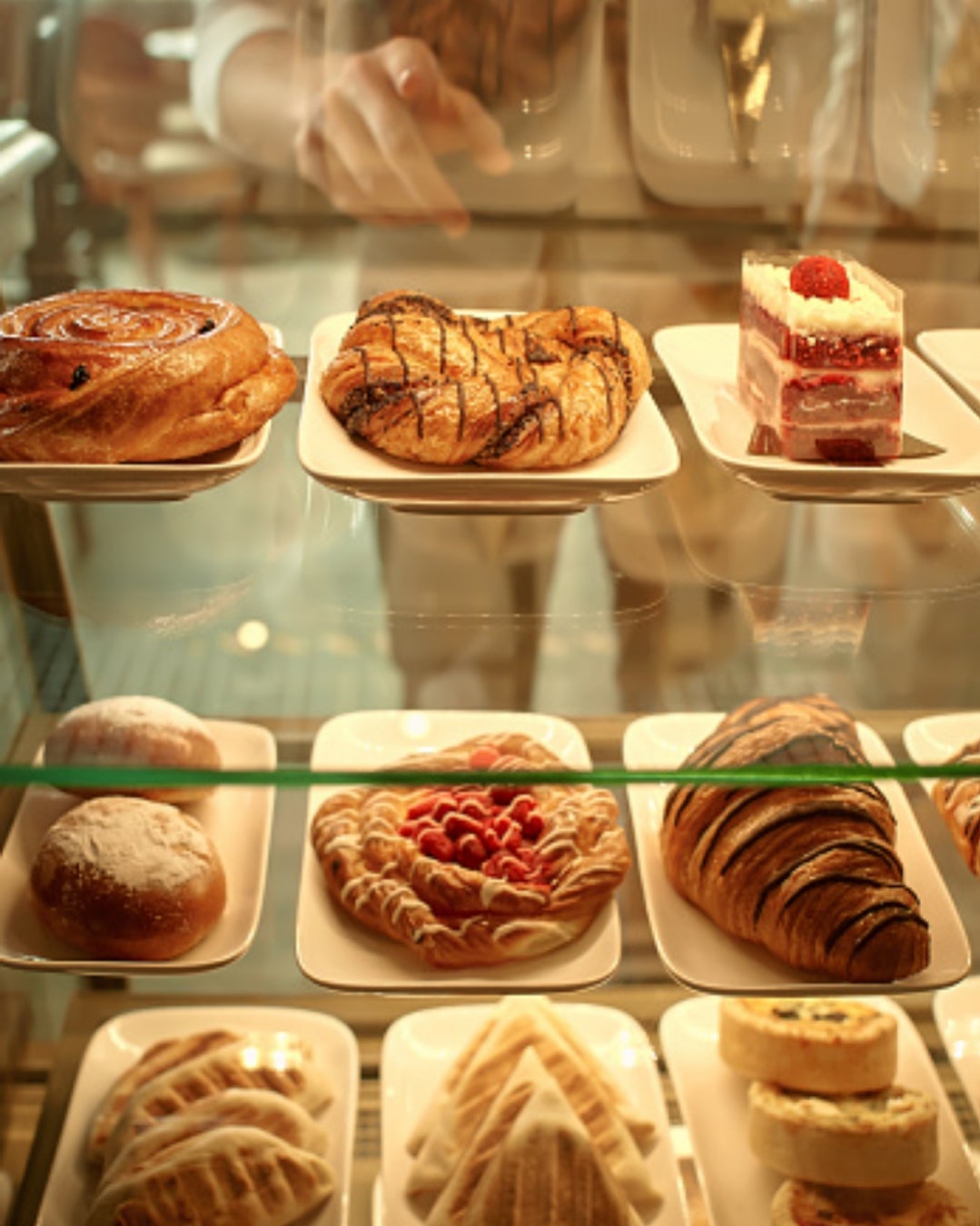 BuzzFeed - It's cold outside, the café is warm, and everything smells ...