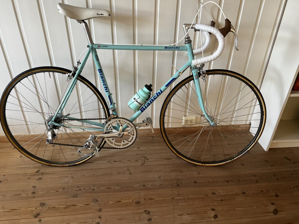 bianchi bicycle models from 1980's Vintage Road Bike - 62 cm frame Bianchi en los 80's