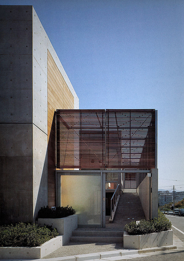 OfHouses - 1288. Waro Kishi /// House in Suzaku /// Suzaku, Nara, Japan ...