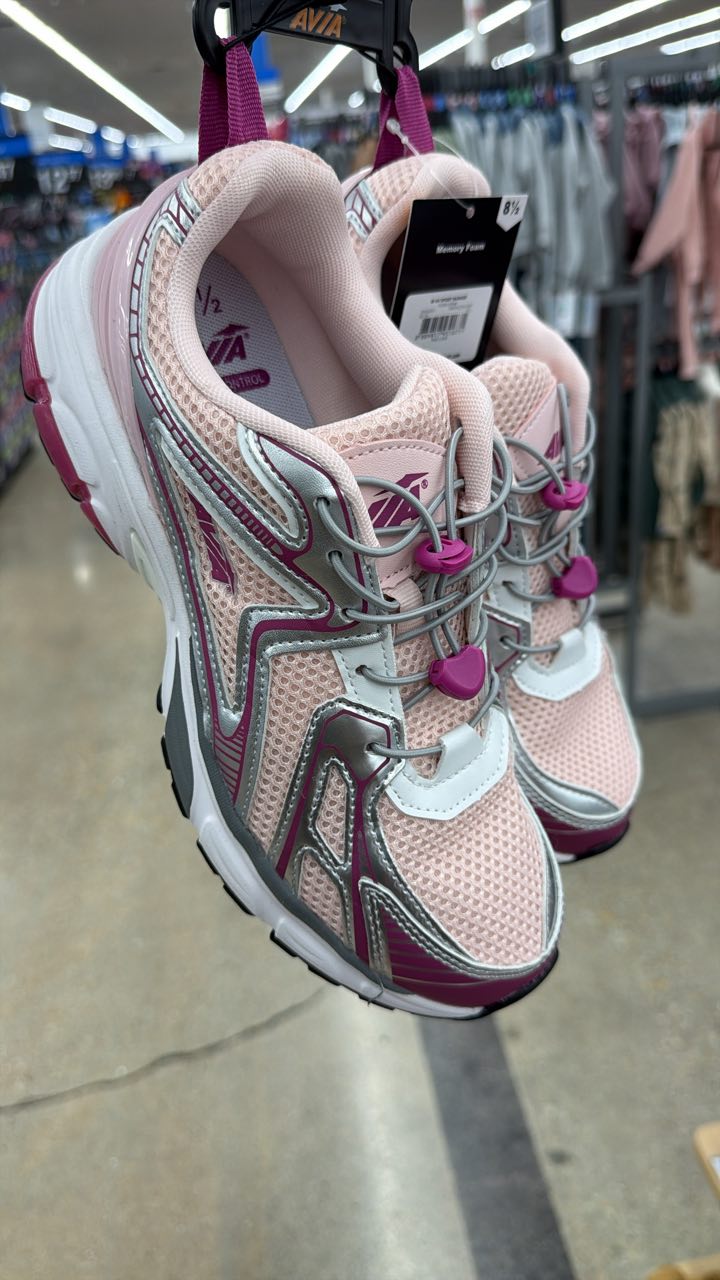 You don't see all three colorways from the David Z x Ronnie Fieg x