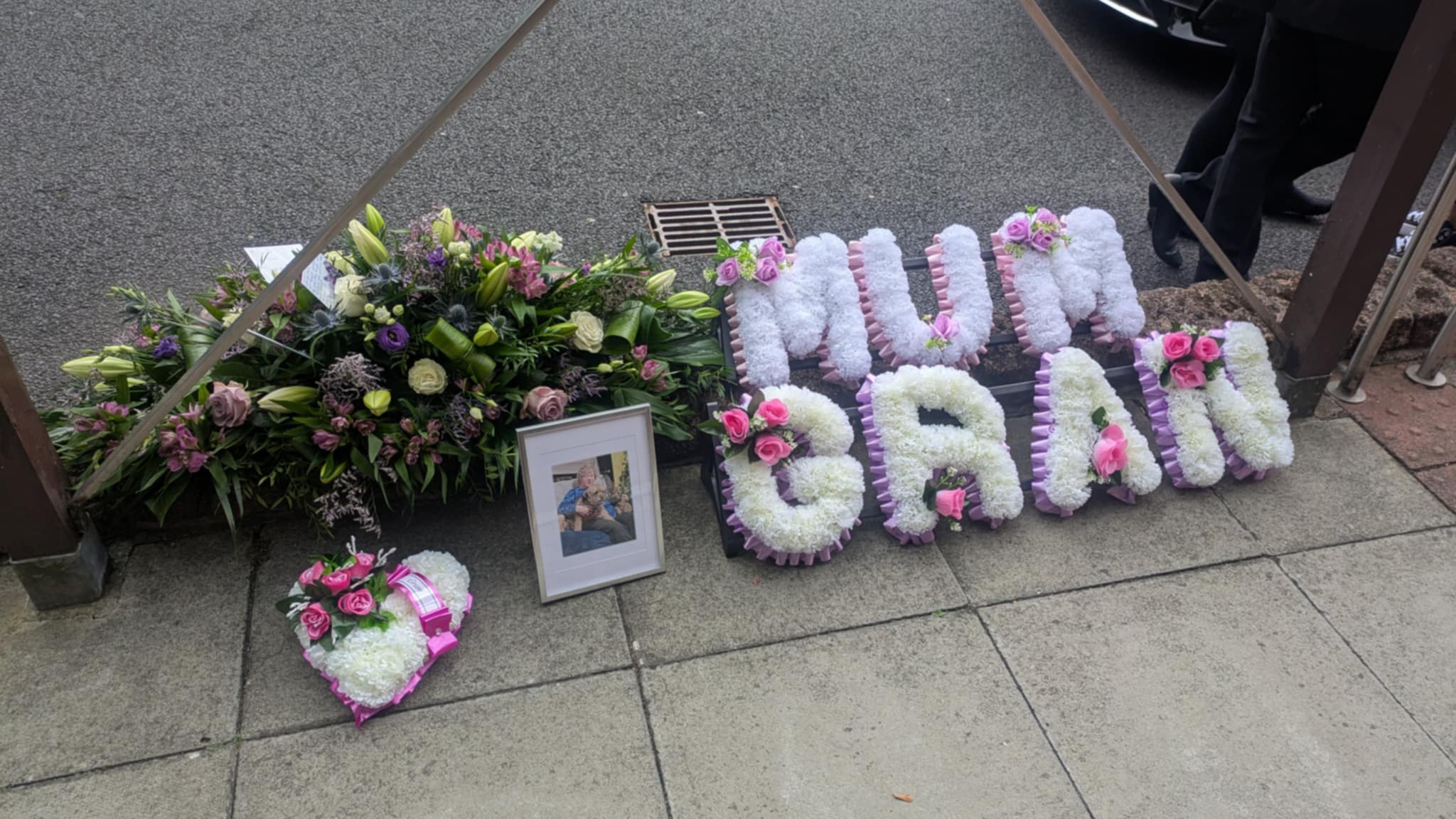 Ian Johnston Funeral... - Ian Johnston Funeral Directors