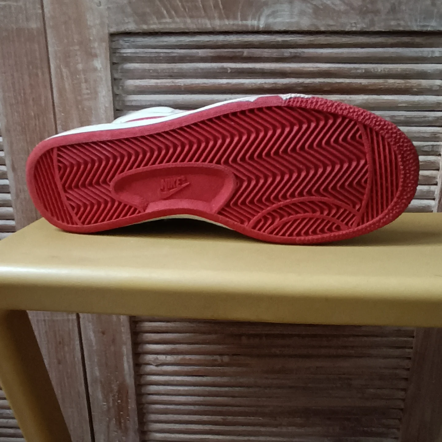 STILL AVAILABLE AMAZING!!! NIKE LEGEND FROM 1985 SIZE 8.5US 42EUR