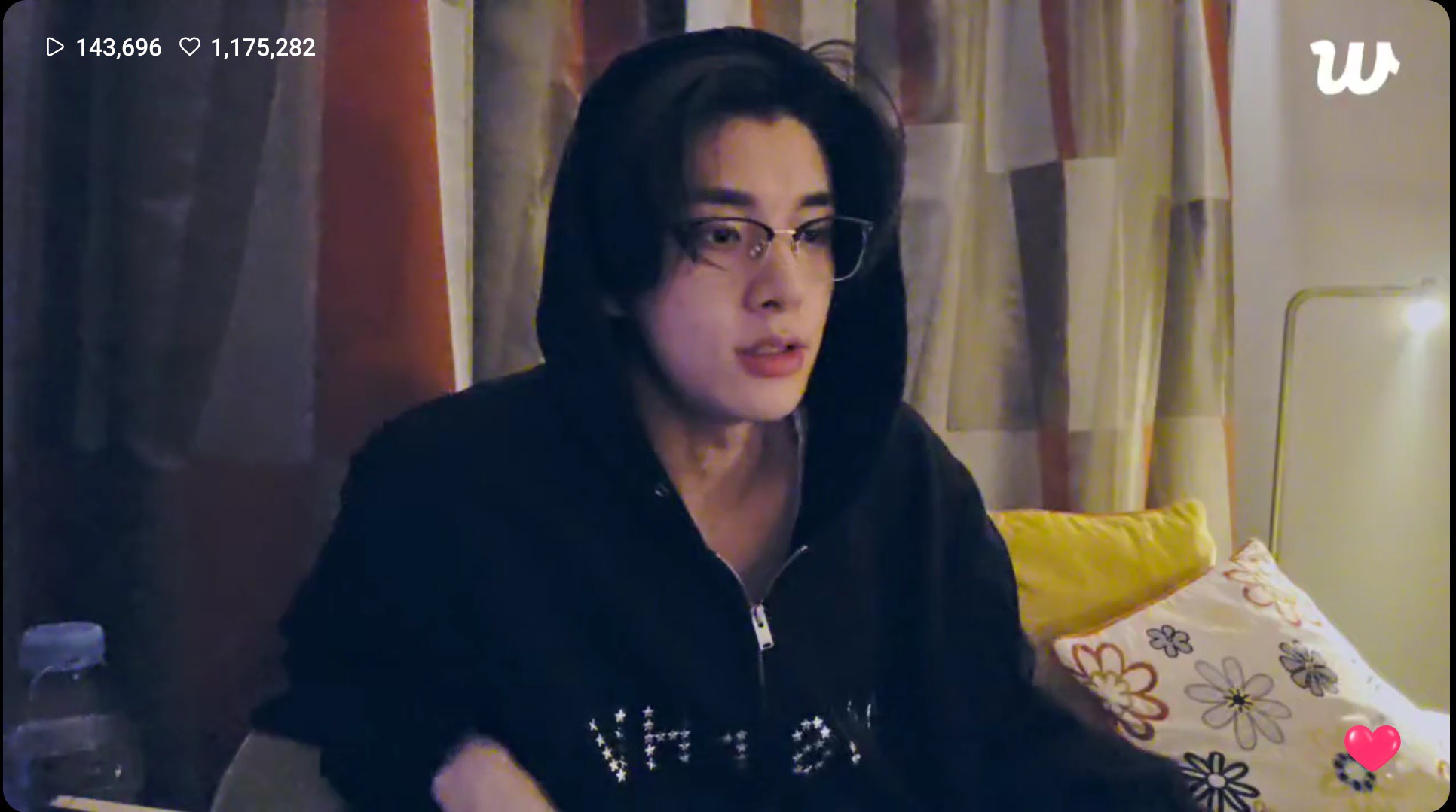 🌟] 082825 — WEVERSE LIVE #JAKE is currently live on Weverse