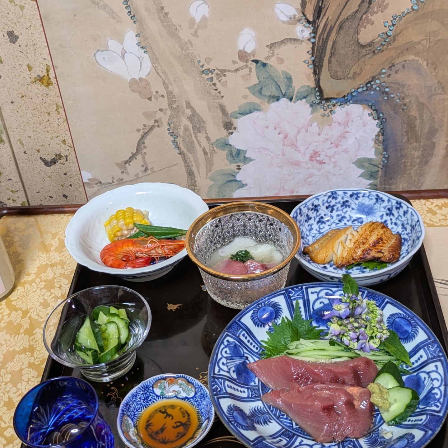 骨董器 古伊万里色絵金彩桃文8寸皿 24cm✕24cm 古伊万里赤絵金彩の存在
