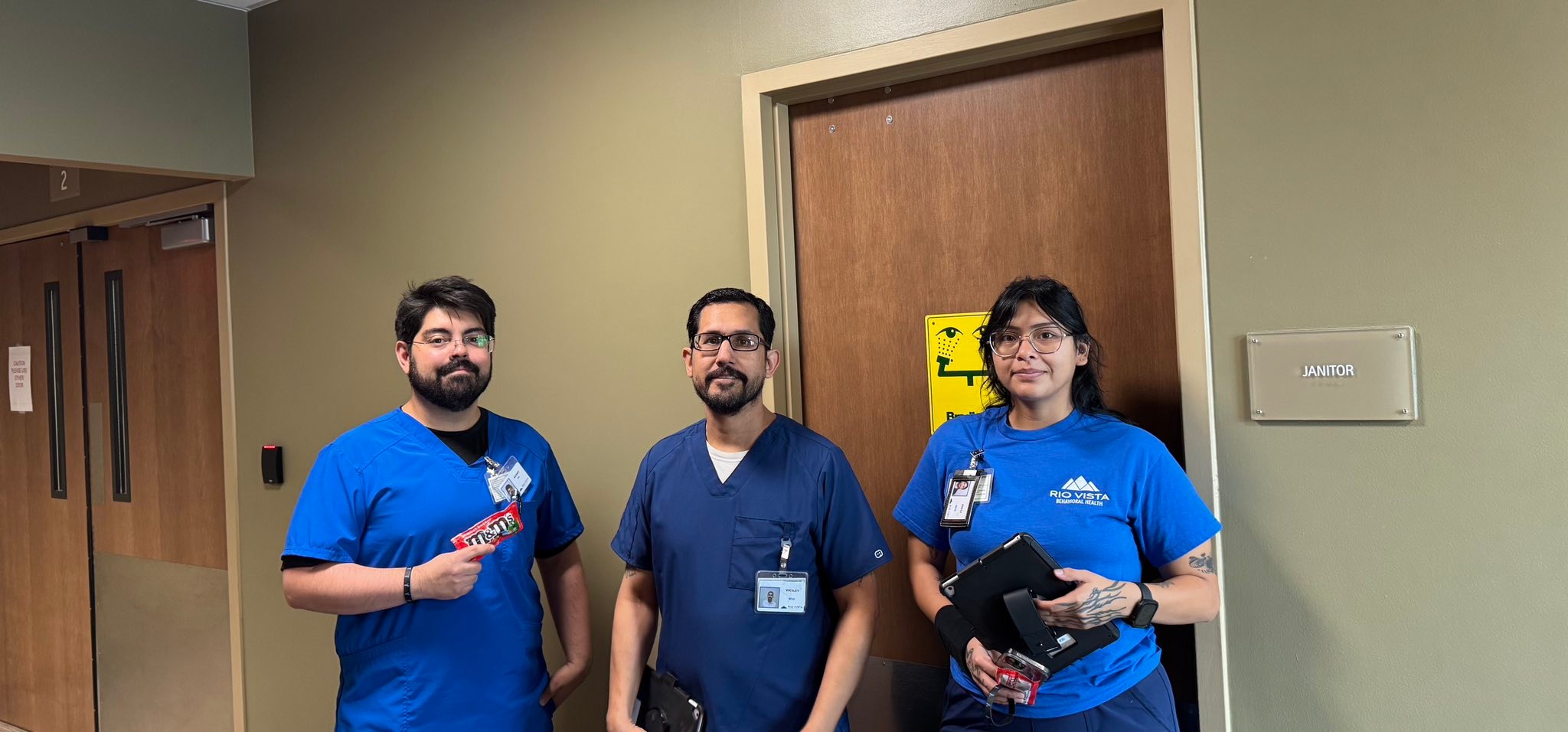 💜💙 Rounding with... - Rio Vista Behavioral Health Hospital | Facebook