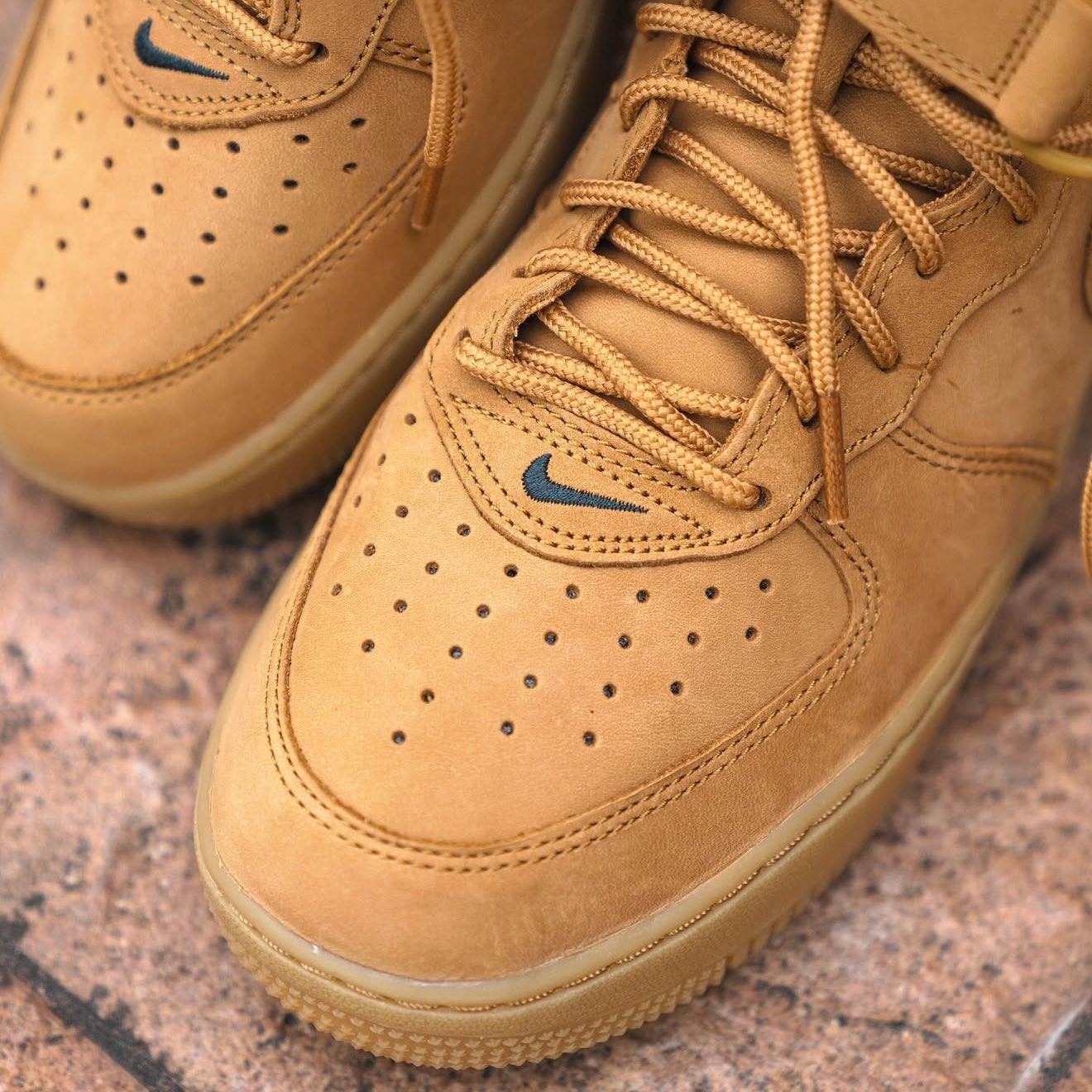 Nike Air Force 1 Mid 