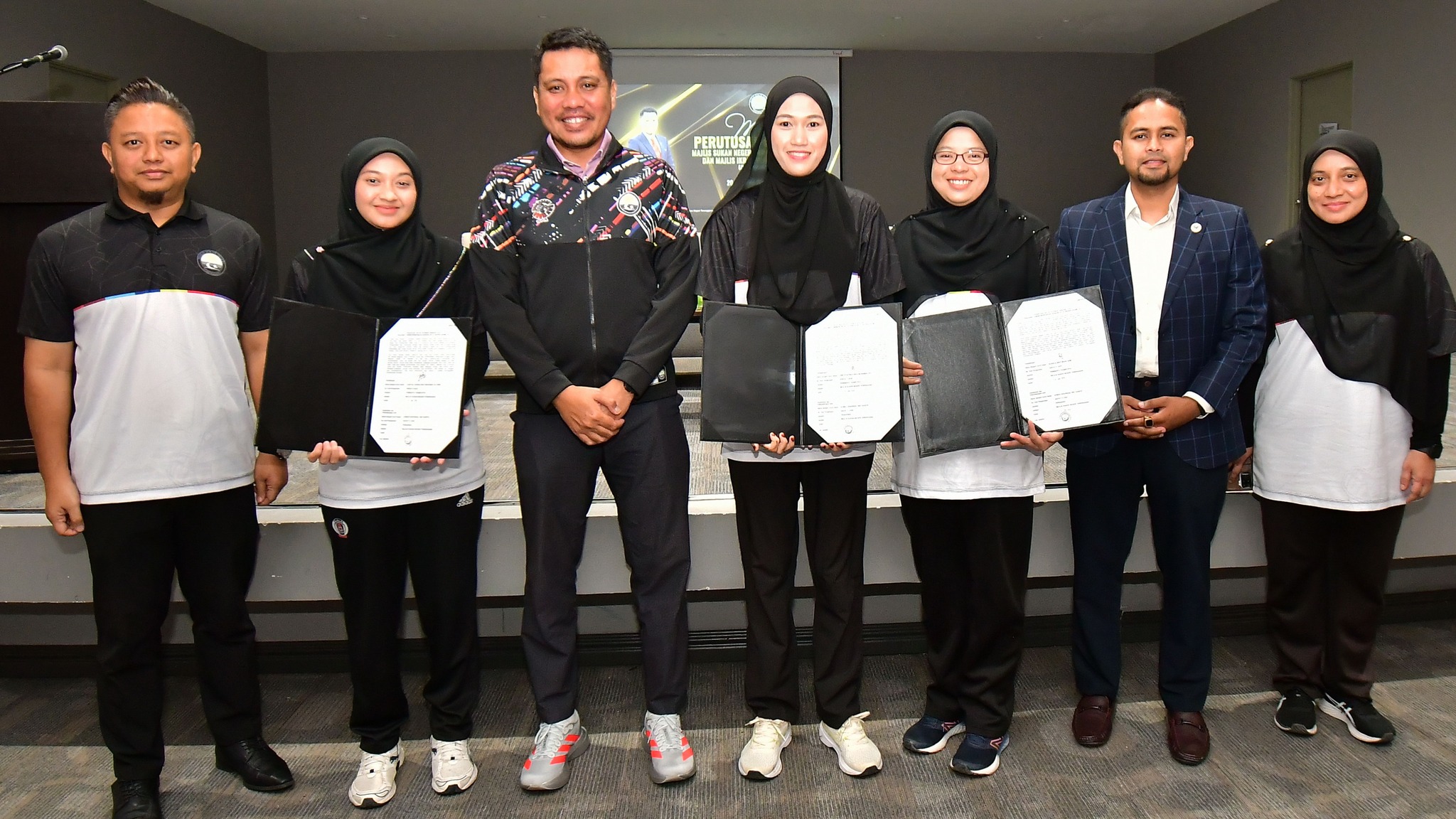 MAJLIS PERUTUSAN PENGARAH... - Majlis Sukan Negeri Terengganu | Facebook