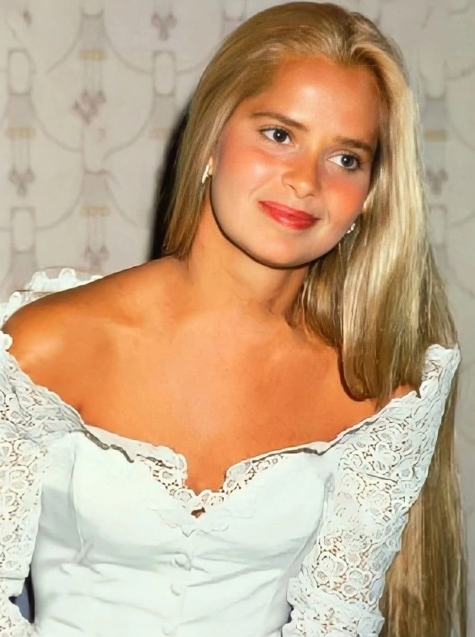 NOSTALGIA - Grecia Colmenares | Facebook