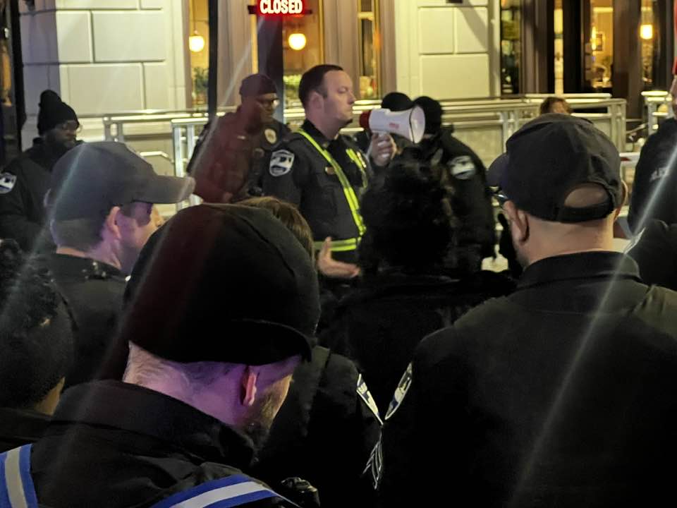 SPD is out downtown. Be... - Savannah Police Department | Facebook