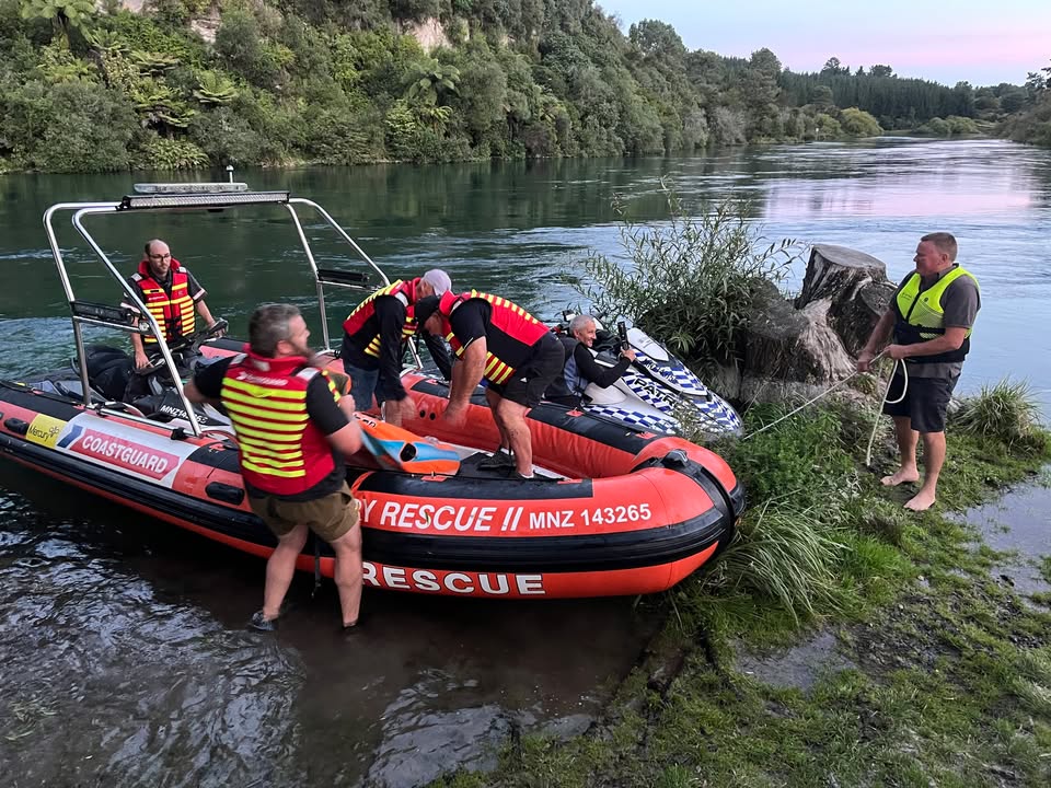 Bay - Seven people were successfully rescued from the Waikato River ...