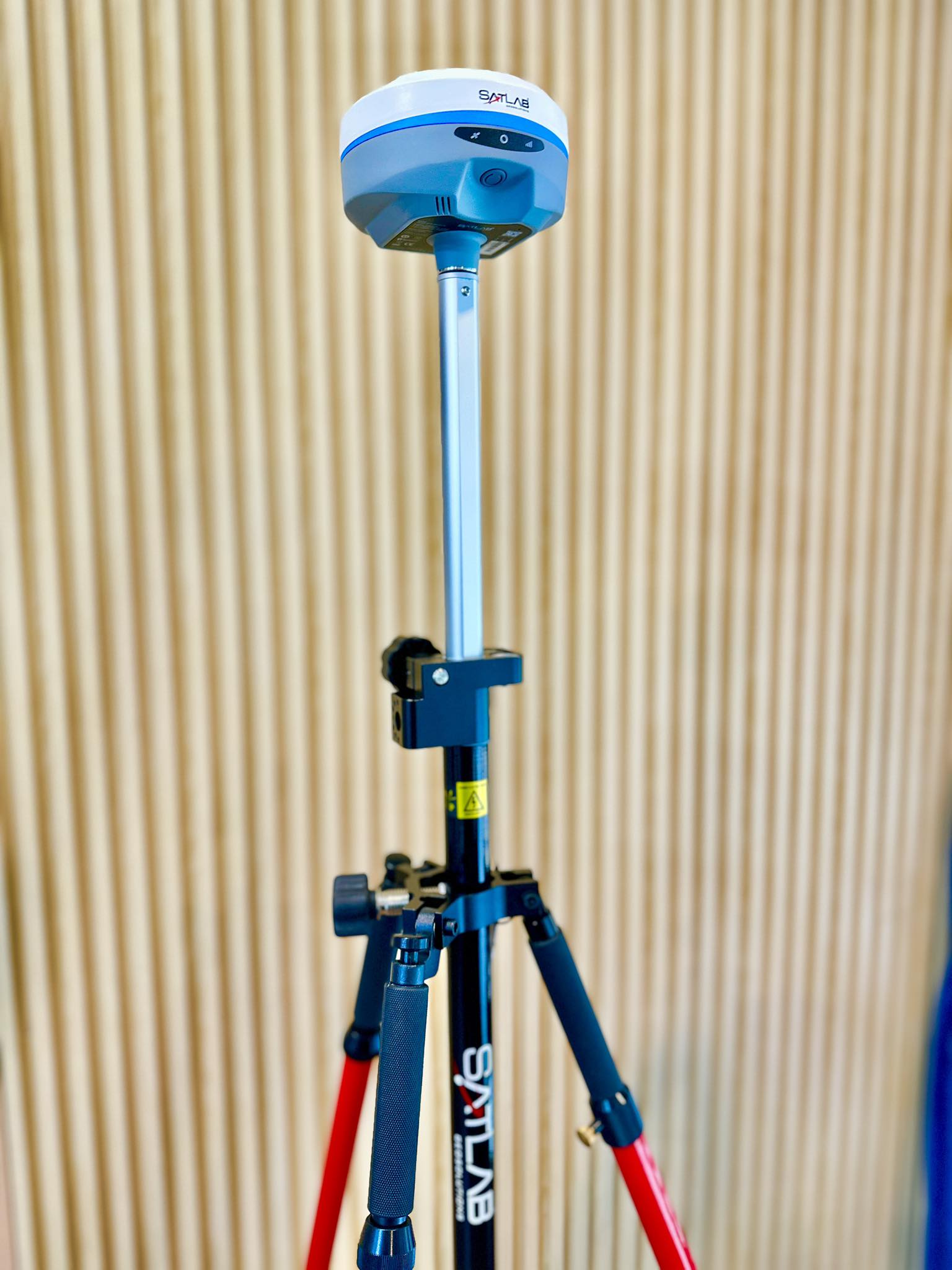 Satlab - GNSS RTK SATLAB SL7: นิยามใหม่ของเครื่อง GNSS RTK มาตรฐานยุโรป ...