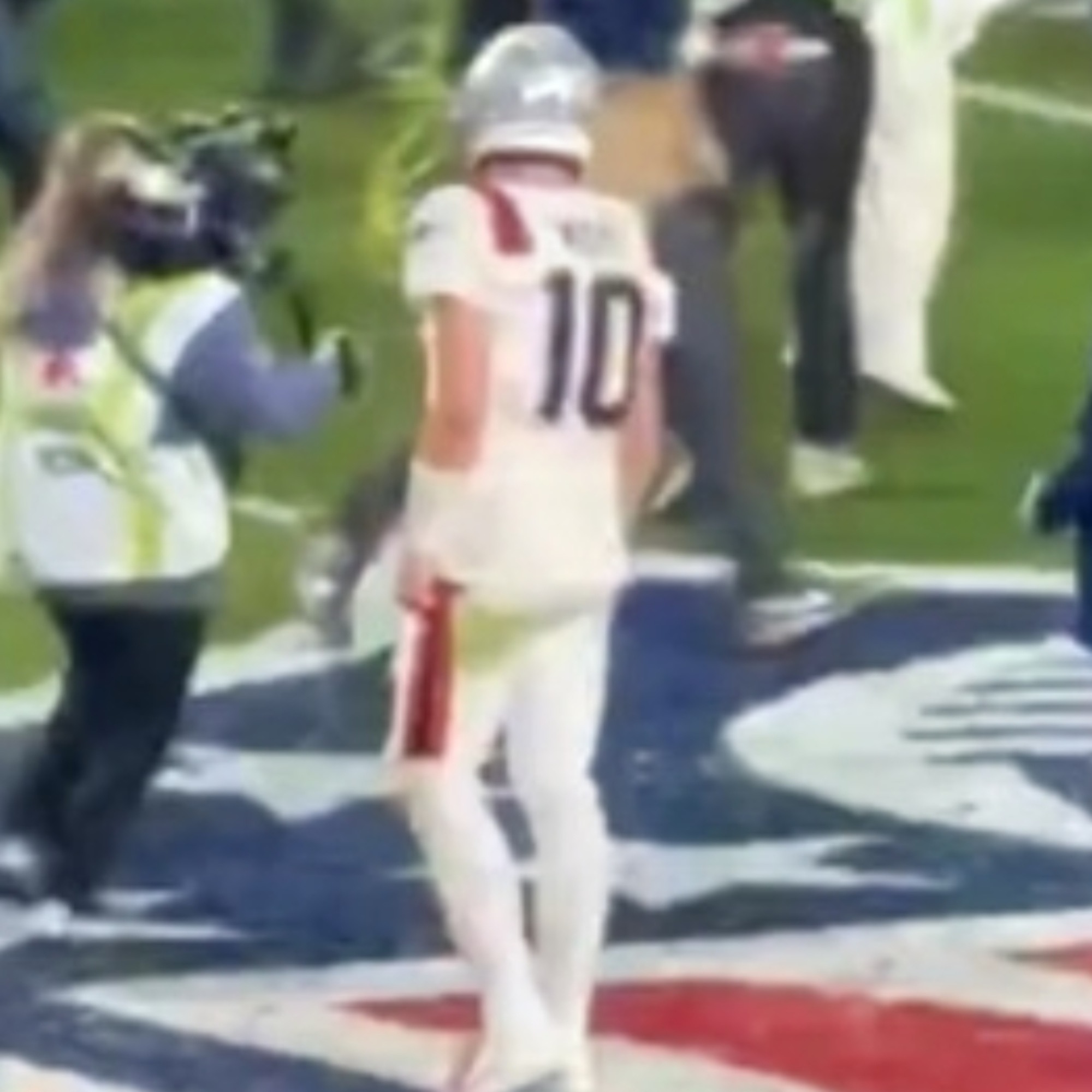 Total - NFL Fans Are Destroying Sam Darnold For His ‘Classless’ Act ...