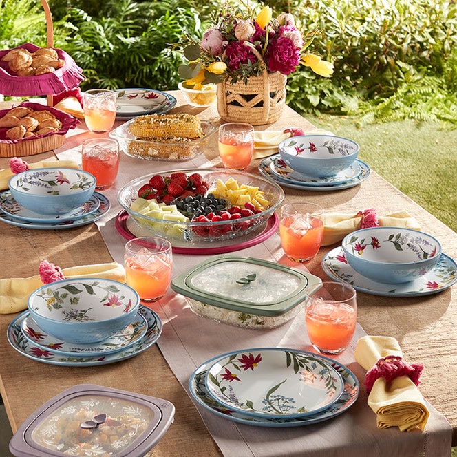 Our beautiful, durable Wildflower 12-Piece Melamine Dinnerware Set